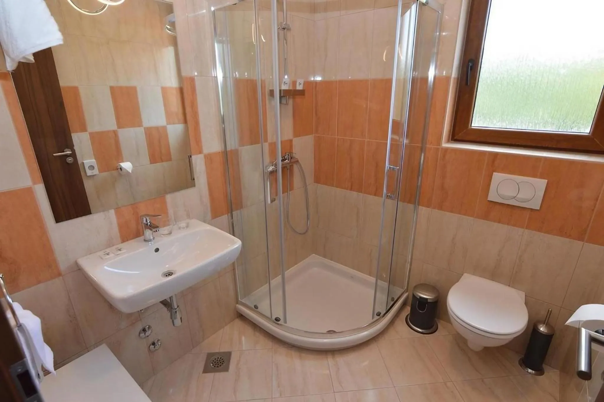 Shower in Hotel Natura Vilanija