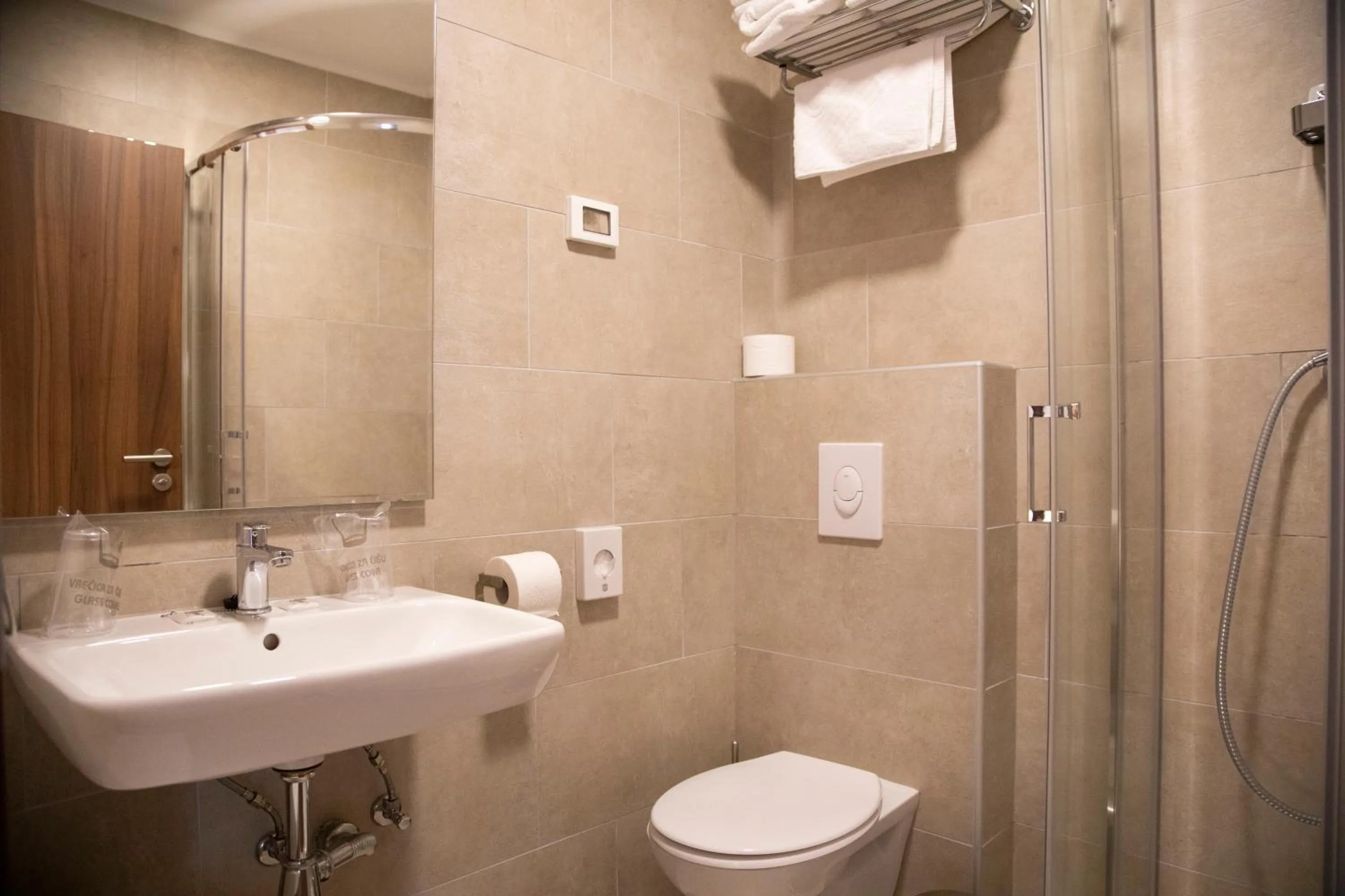 Shower in Hotel Natura Vilanija