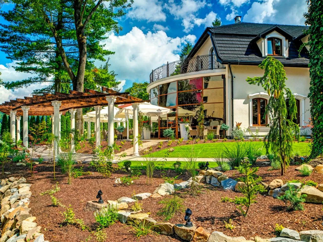 Property building in ROYAL PALACE Centrum Bankietowe