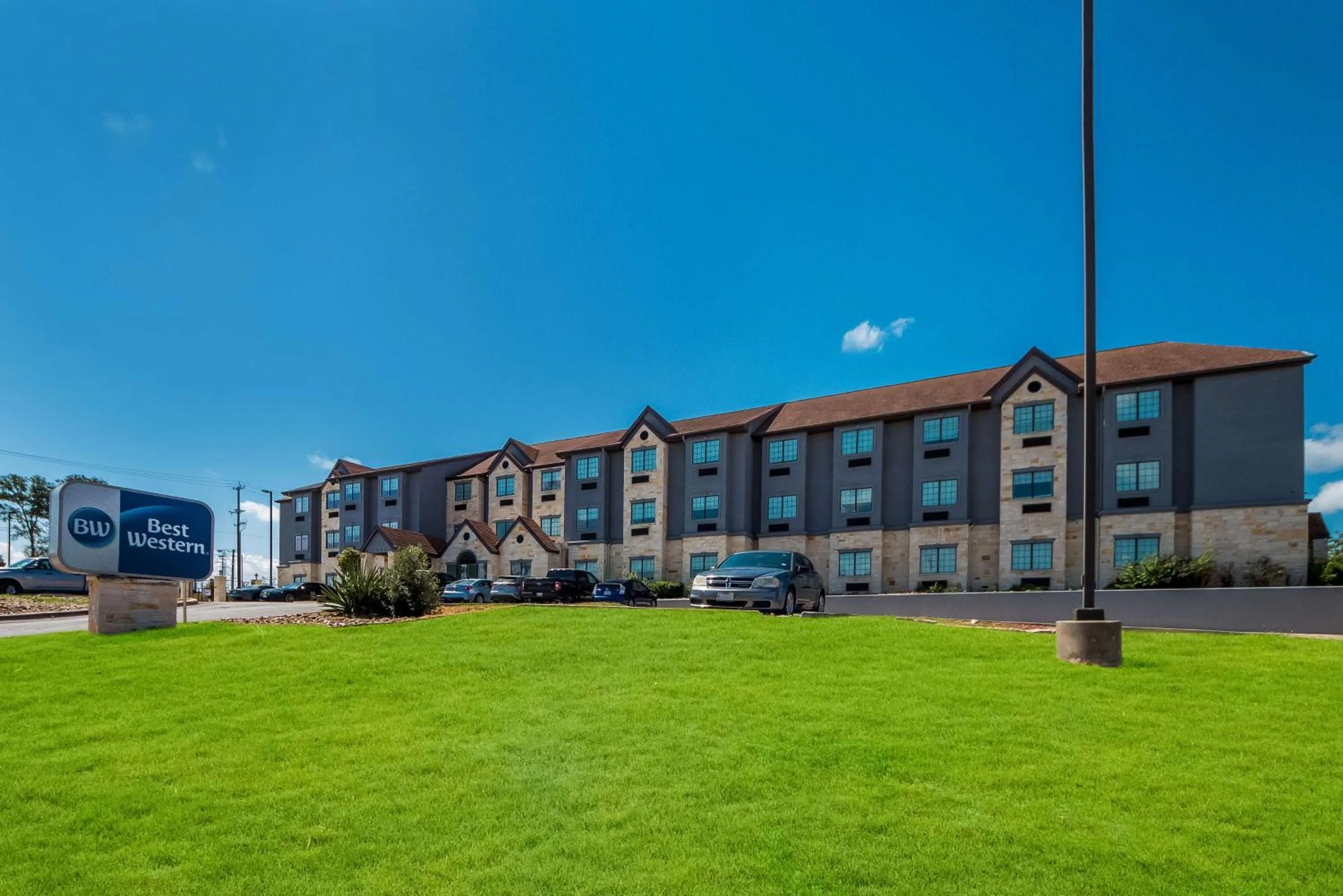 Property building in Best Western SeaWorld San Antonio