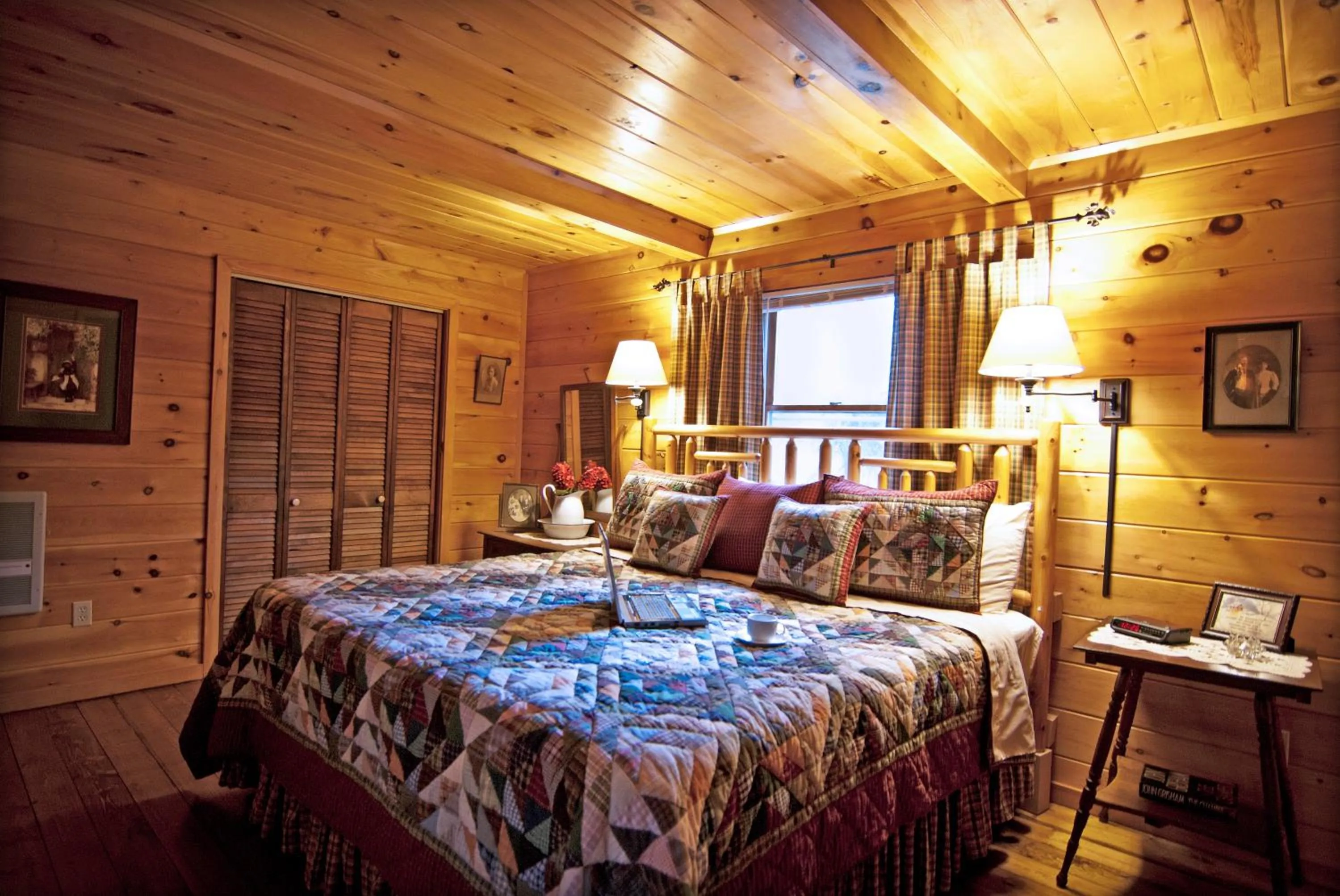Bed in Mountain Springs Cabins