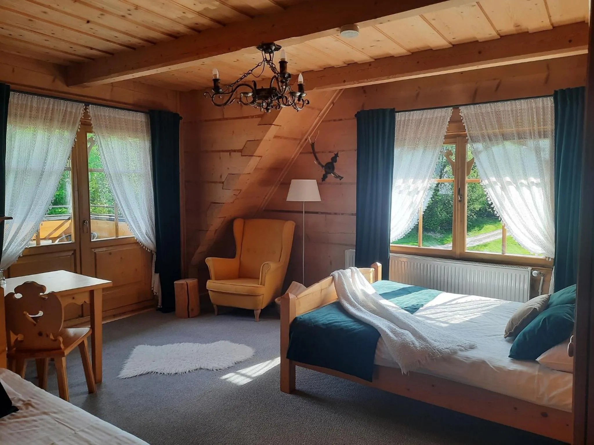 Balcony/Terrace, Bed in Willa Płazówka Białczańska