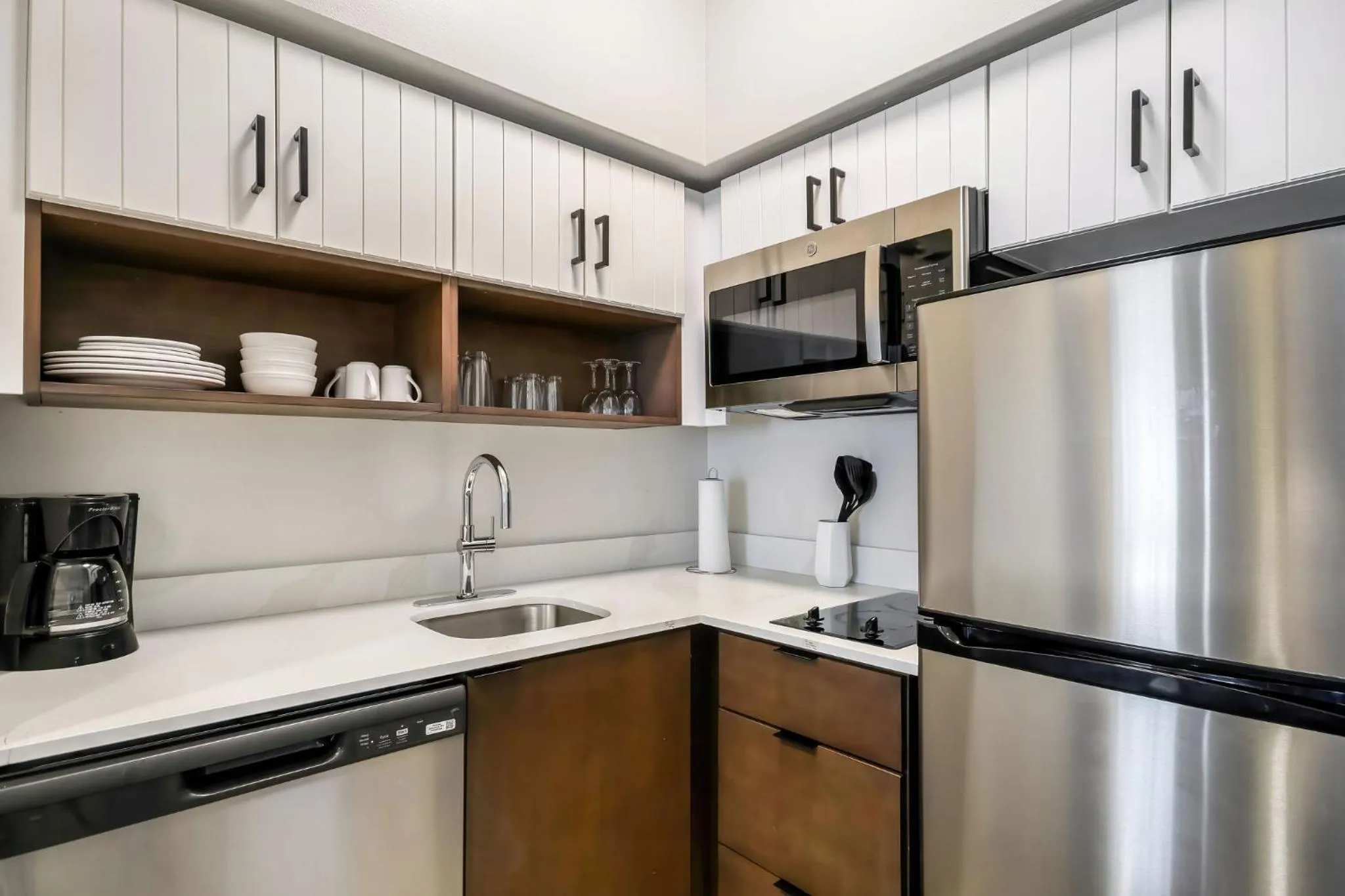 Photo of the whole room in Staybridge Suites Toledo/Maumee by IHG