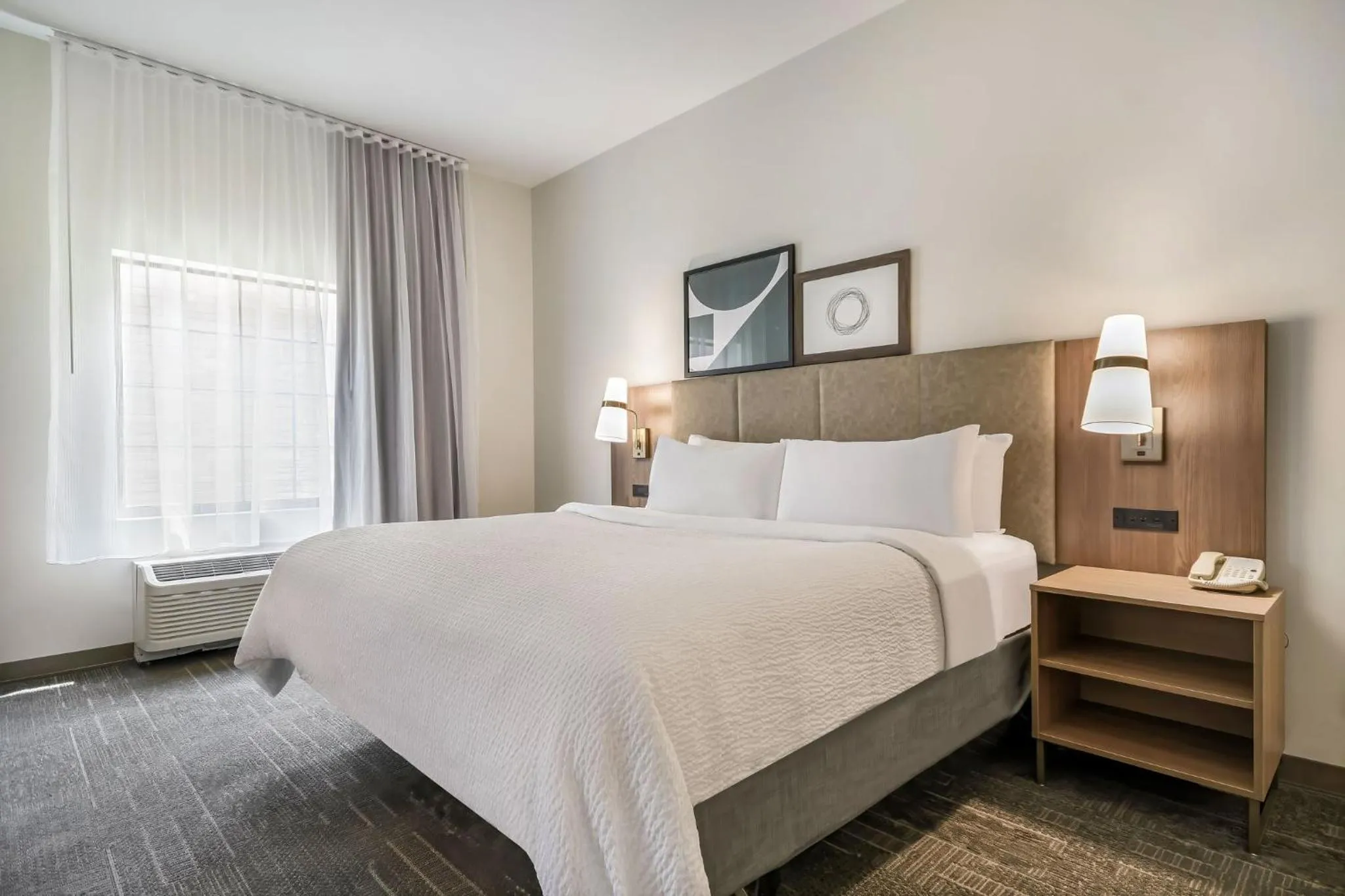 Photo of the whole room, Bed in Staybridge Suites Toledo/Maumee by IHG