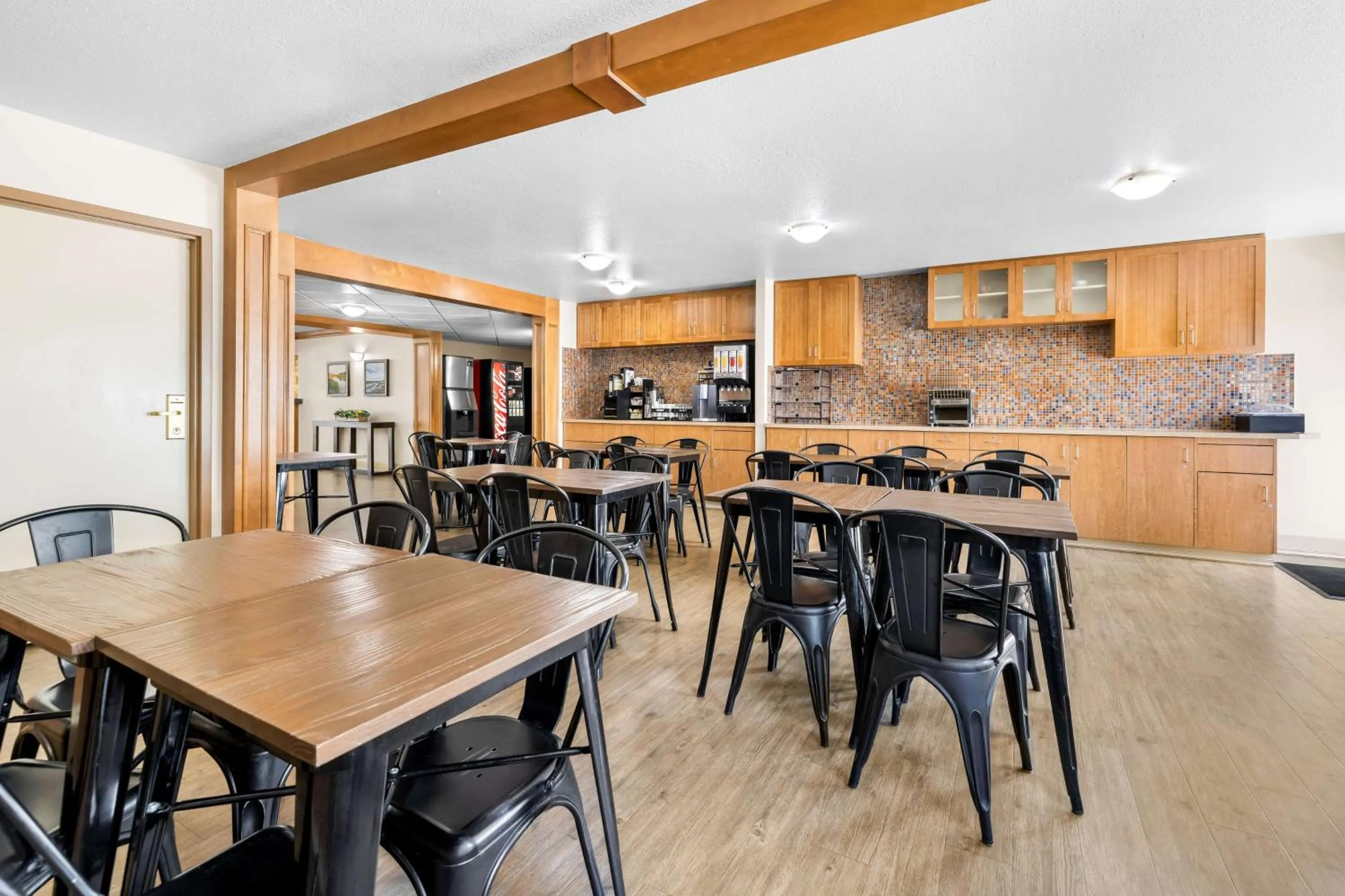 Breakfast in SureStay Plus Hotel by Best Western Drumheller