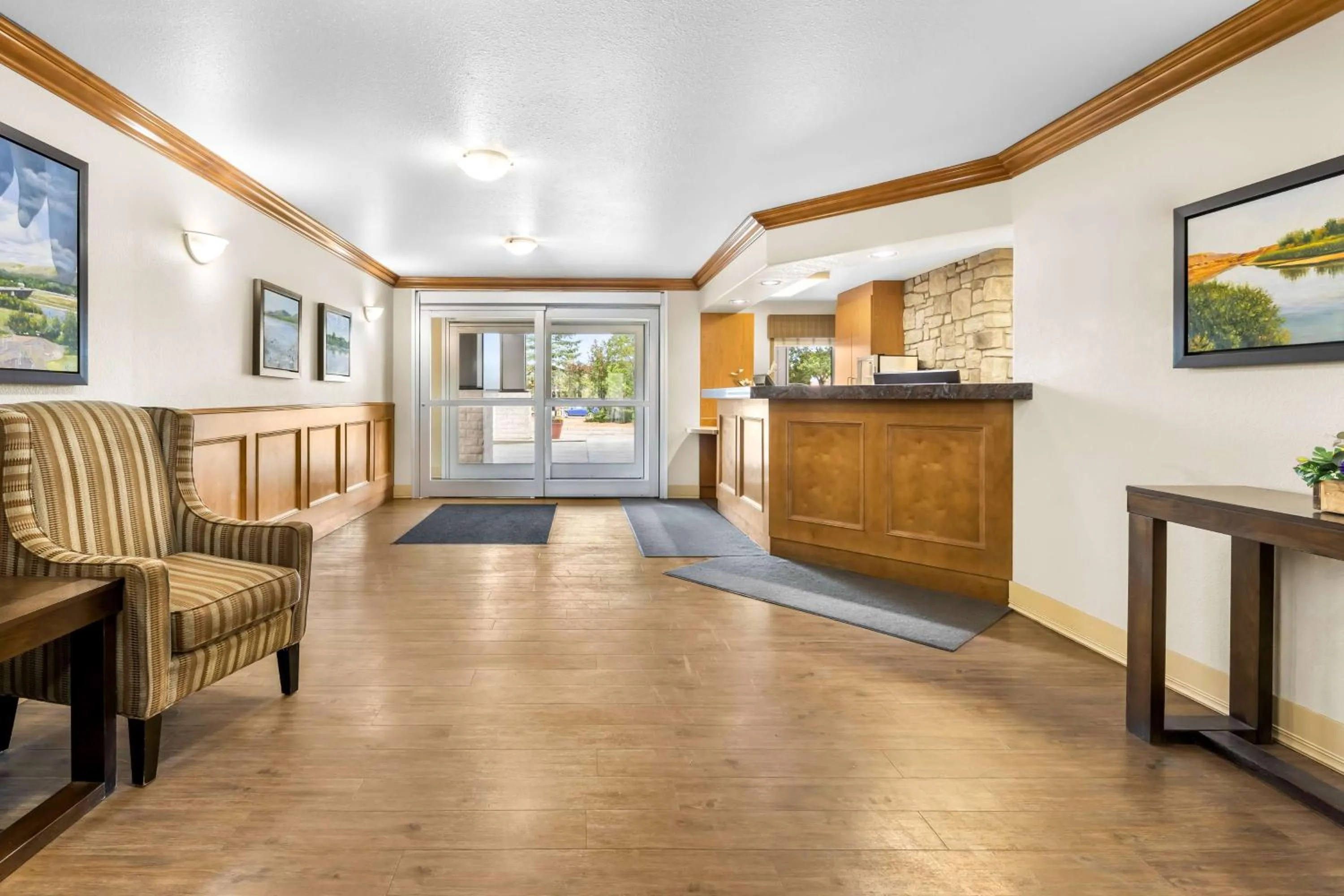 Lobby or reception in SureStay Plus Hotel by Best Western Drumheller