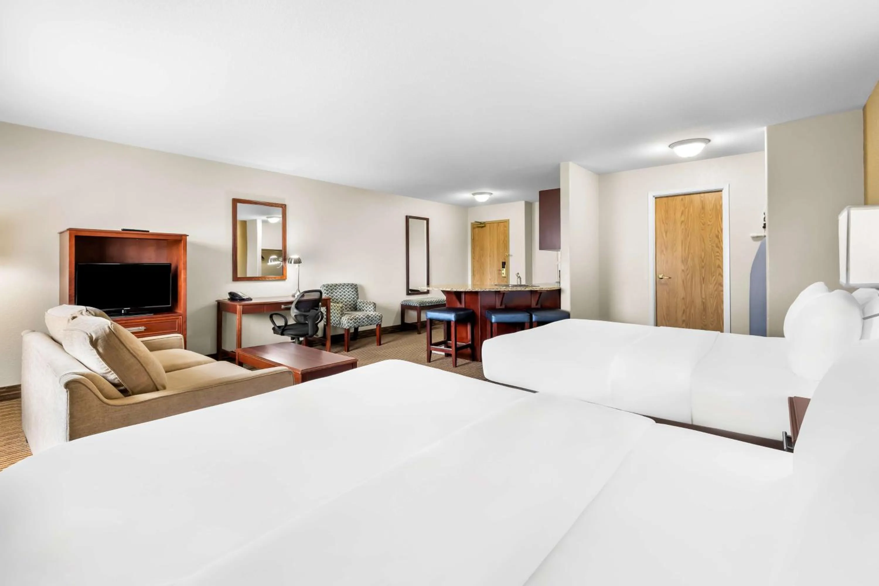 Bedroom, Bed in SureStay Plus Hotel by Best Western Drumheller