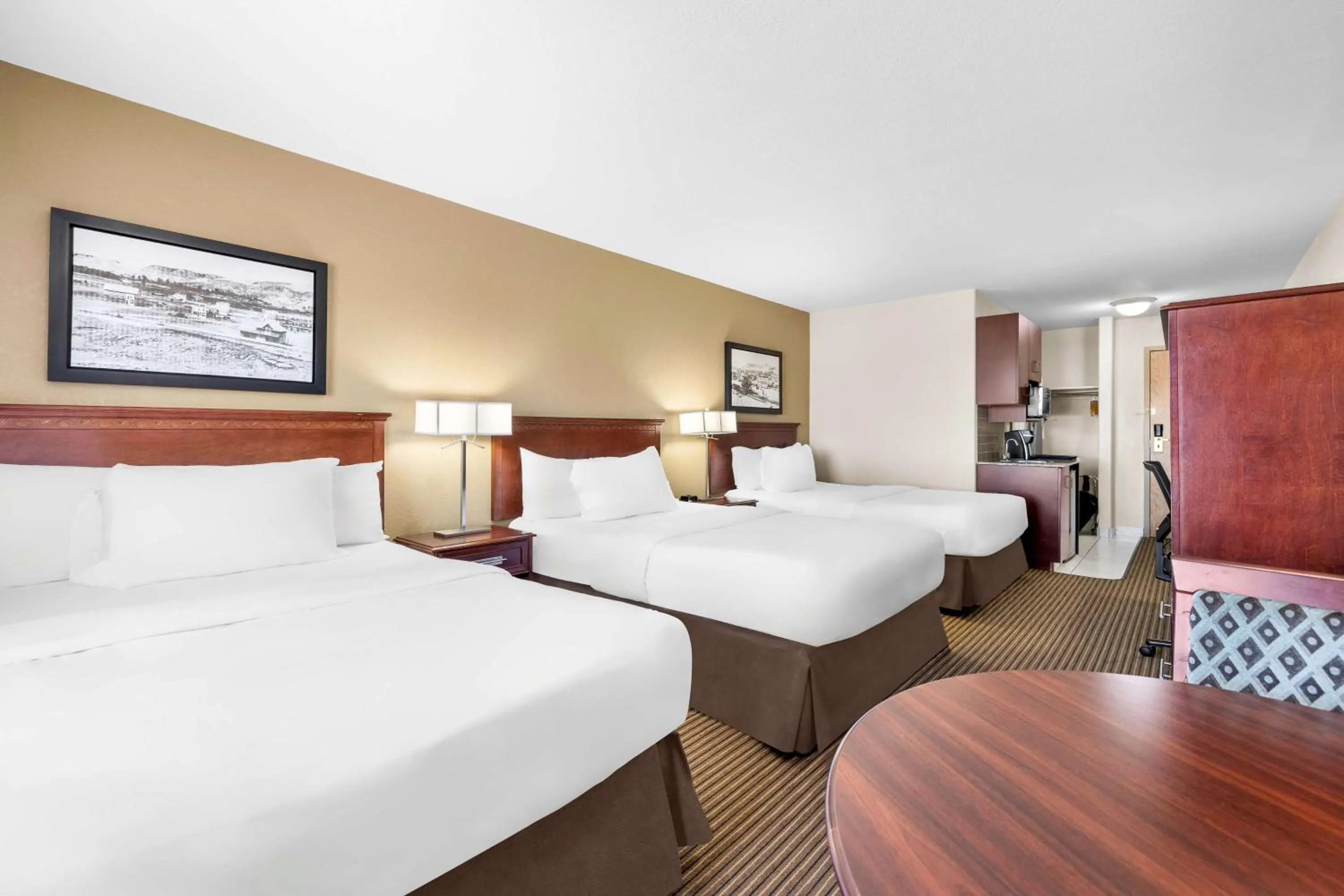 Bedroom, Bed in SureStay Plus Hotel by Best Western Drumheller