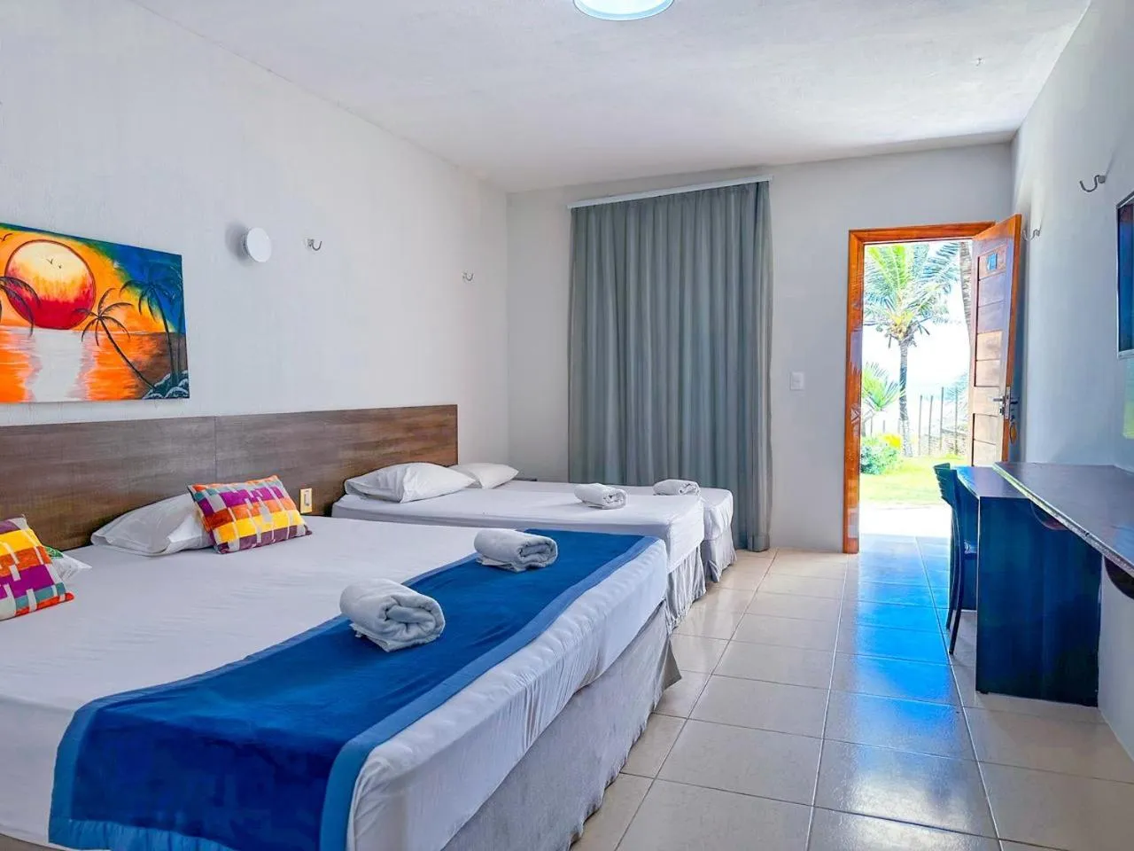 Photo of the whole room, Bed in Jangadeiro Praia Hotel Resort - Parque Aquático e Pé na Areia