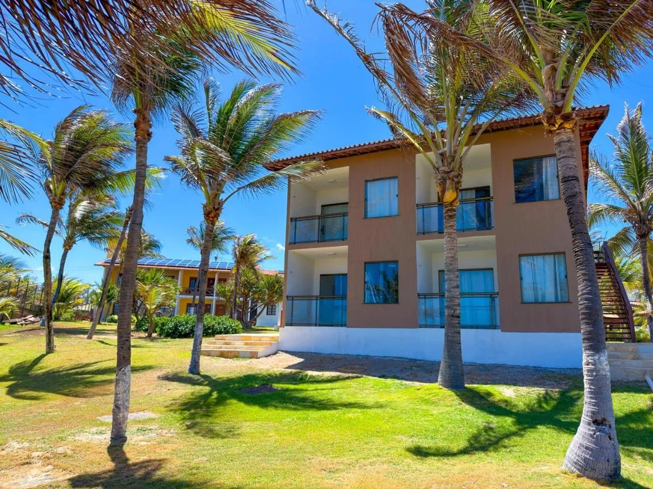 Property building in Jangadeiro Praia Hotel Resort - Parque Aquático e Pé na Areia