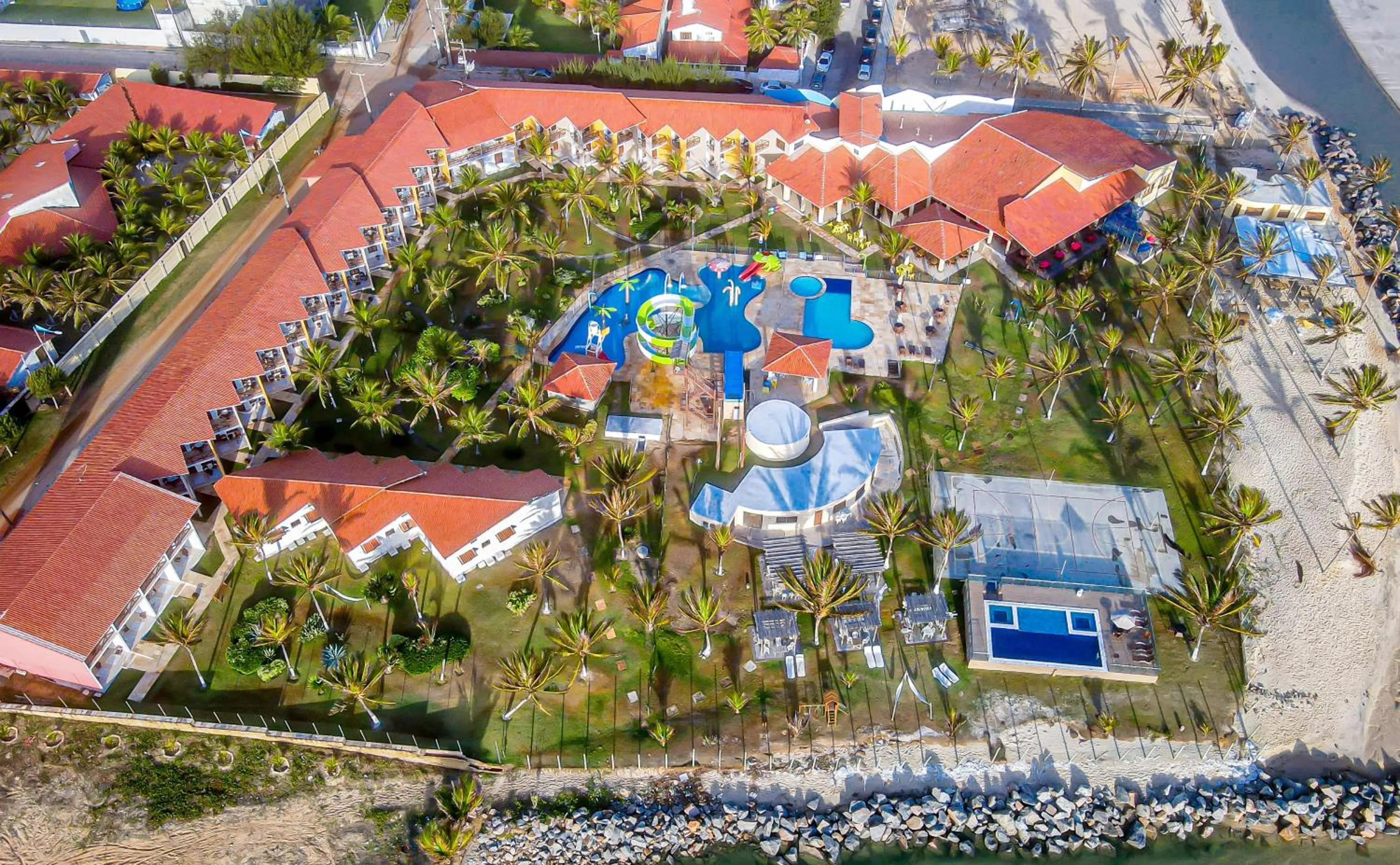 Bird's eye view in Jangadeiro Praia Hotel Resort - Parque Aquático e Pé na Areia