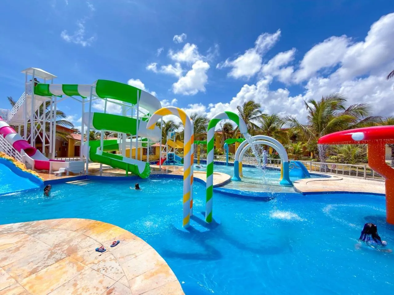 Children play ground in Jangadeiro Praia Hotel Resort - Parque Aquático e Pé na Areia