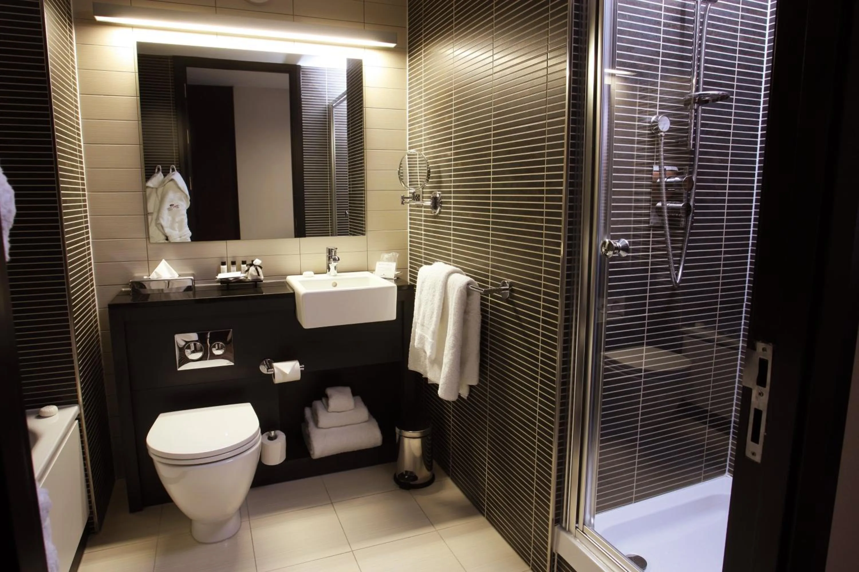 Bathroom in Crowne Plaza Birmingham City by IHG