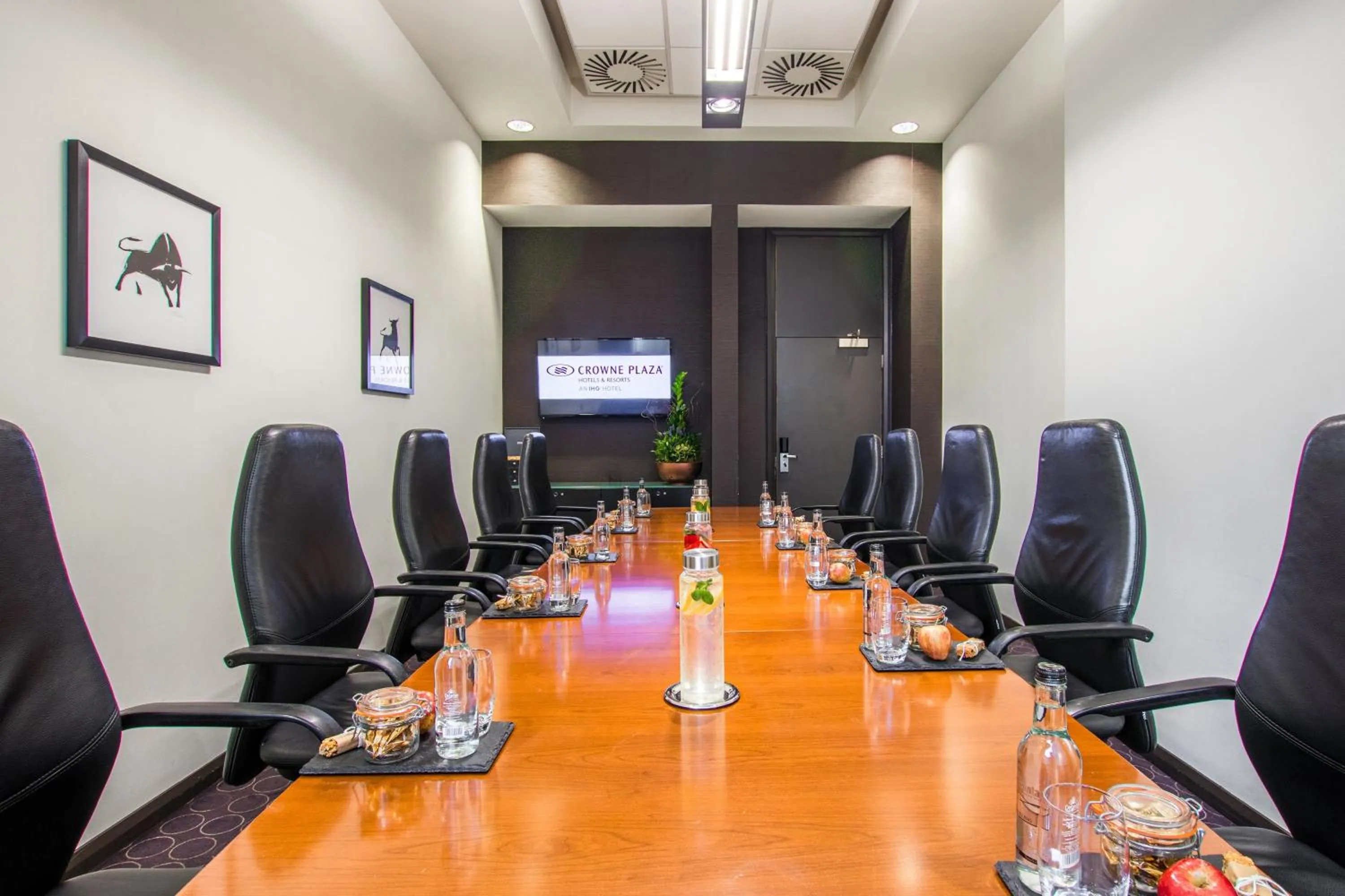 Meeting/conference room in Crowne Plaza Birmingham City by IHG