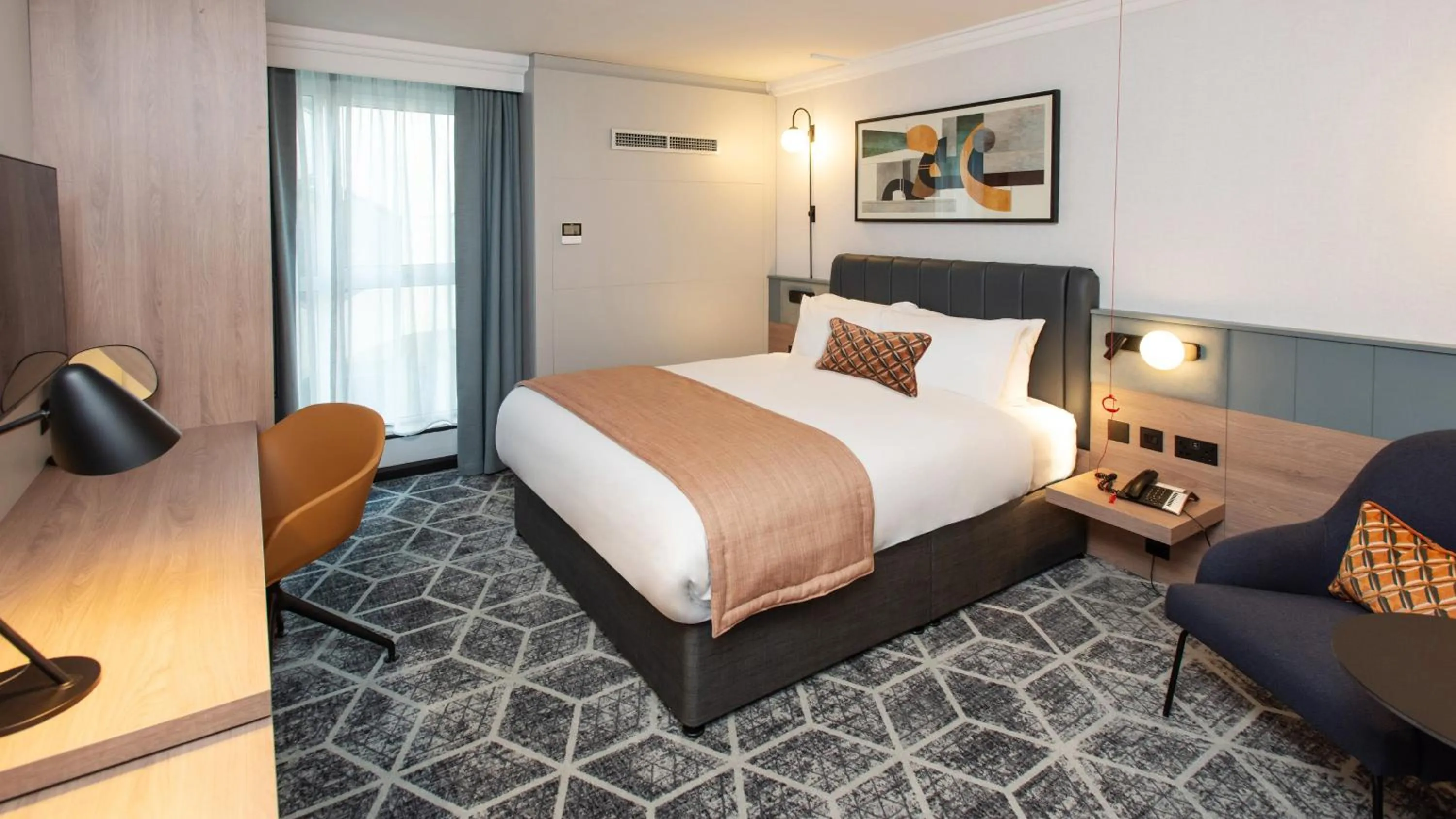 Photo of the whole room, Bed in Crowne Plaza Birmingham City by IHG