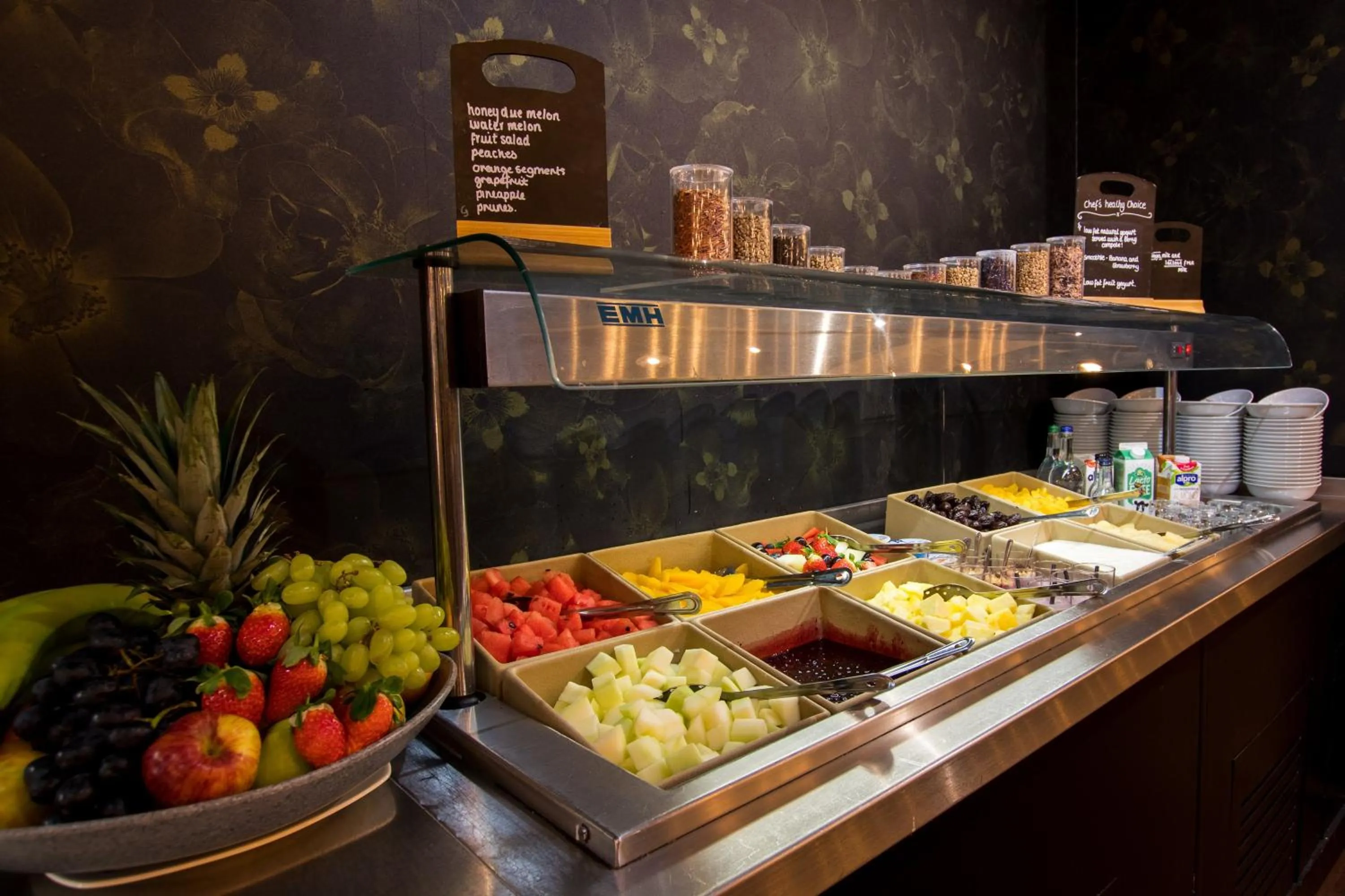 Breakfast in Crowne Plaza Birmingham City by IHG