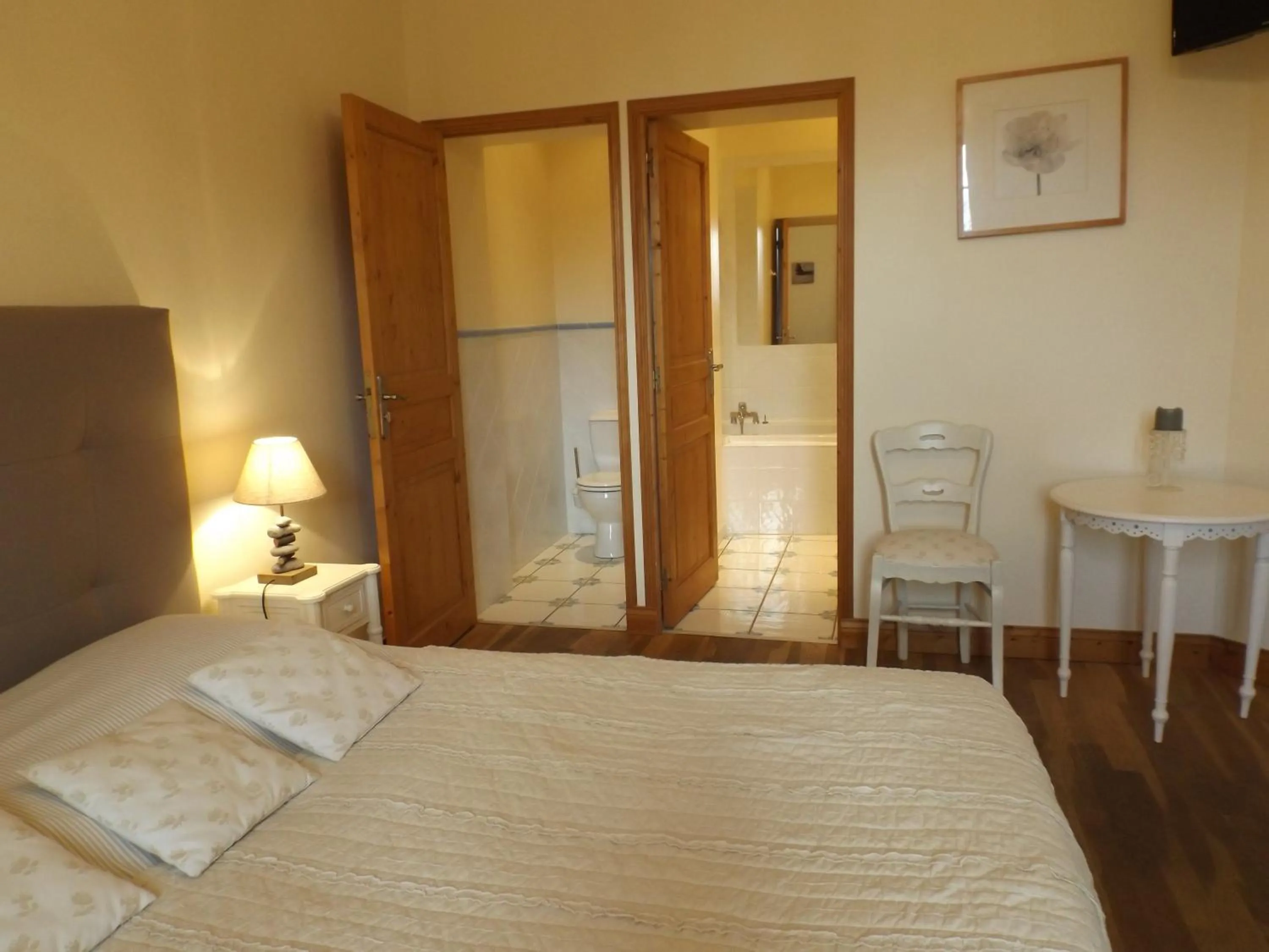 Photo of the whole room, Bed in Ferme de l'Abbaye