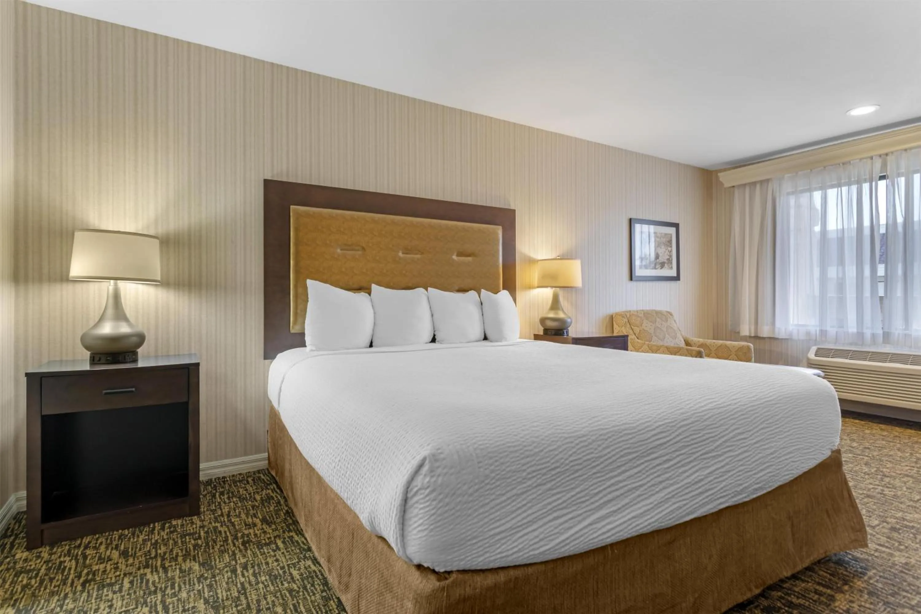 Bedroom, Bed in Best Western Plus Big America