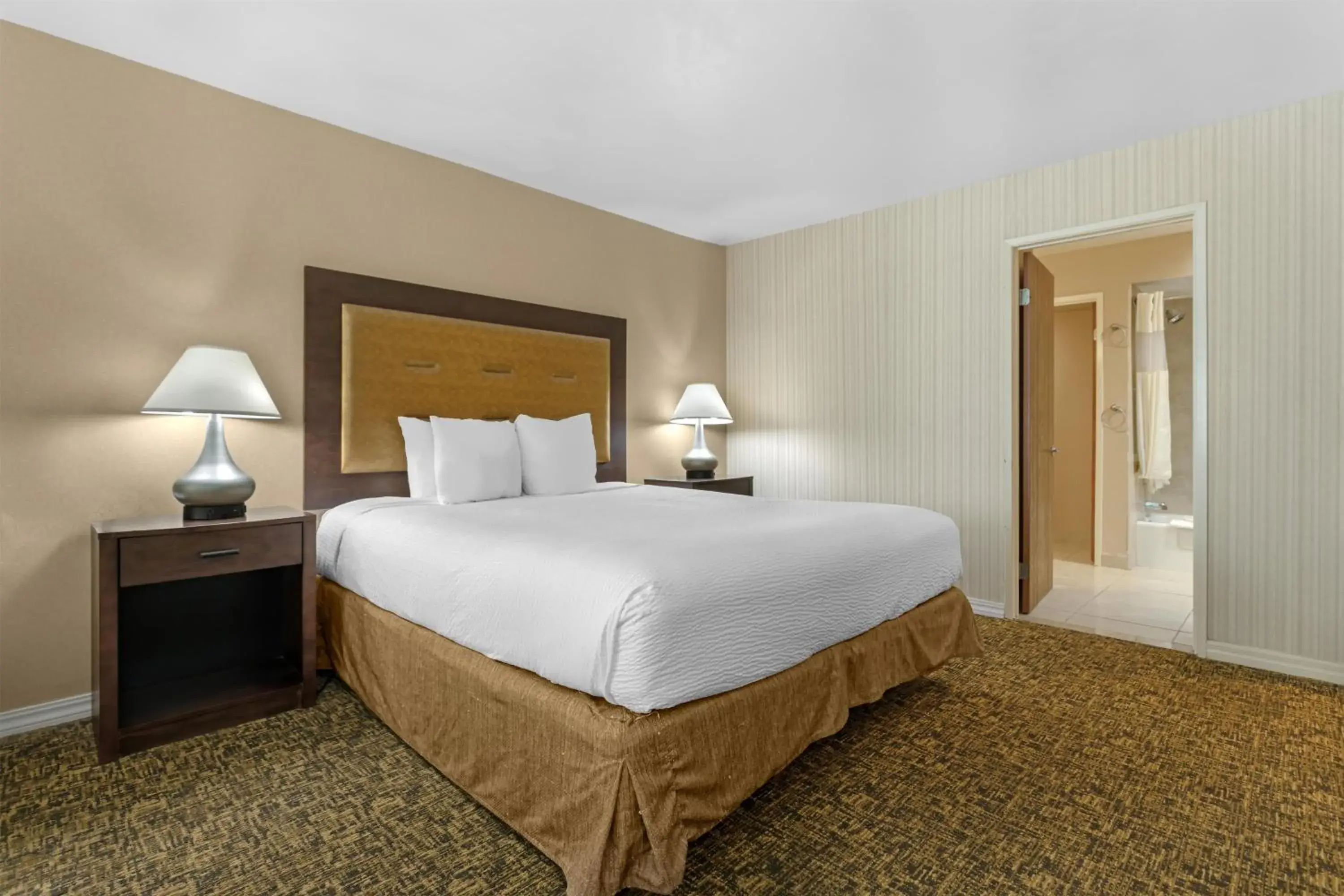 King Suite with Sofa Bed - Non-Smoking in Best Western Plus Big America King Suite with Sofa Bed - Non-Smoking in Best Western Plus Big America