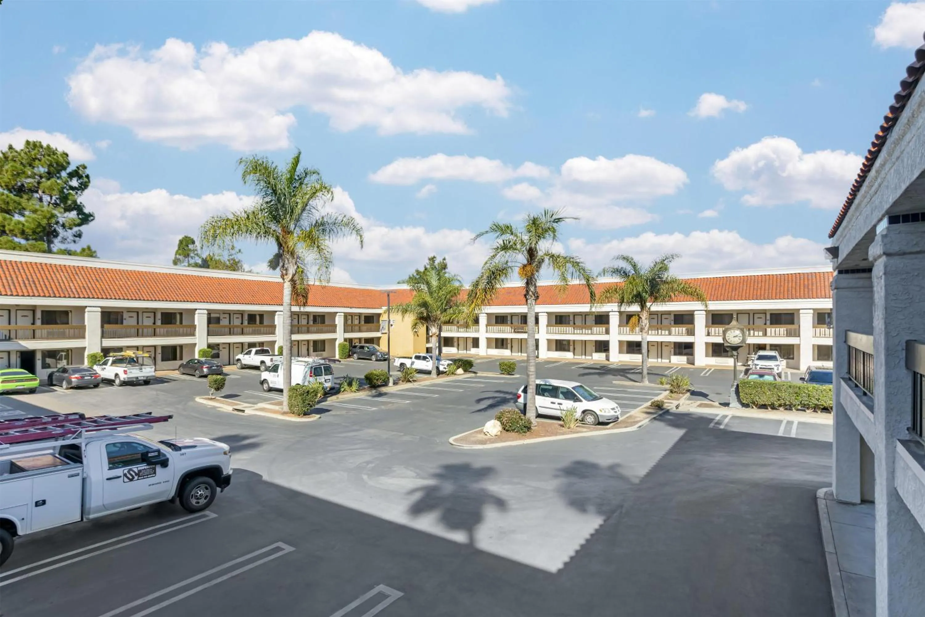 Property building in Best Western Plus Big America