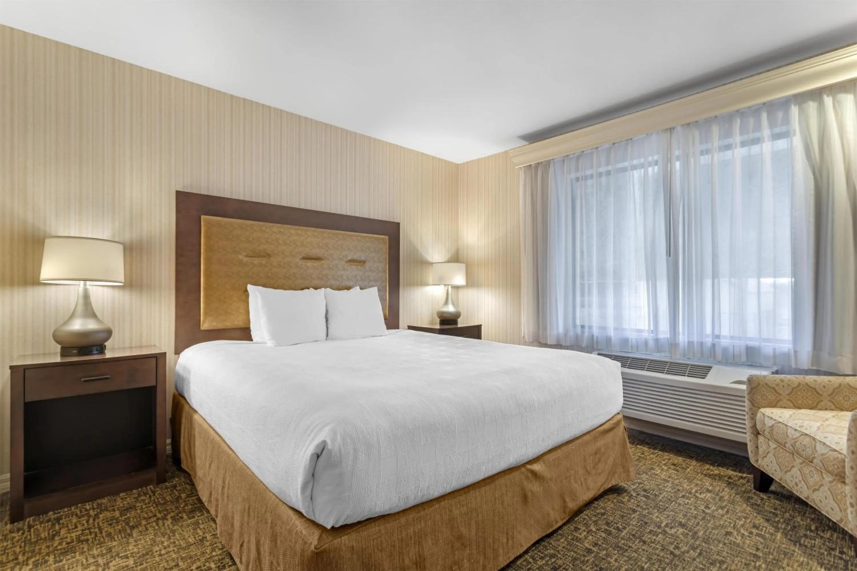 Bedroom, Bed in Best Western Plus Big America