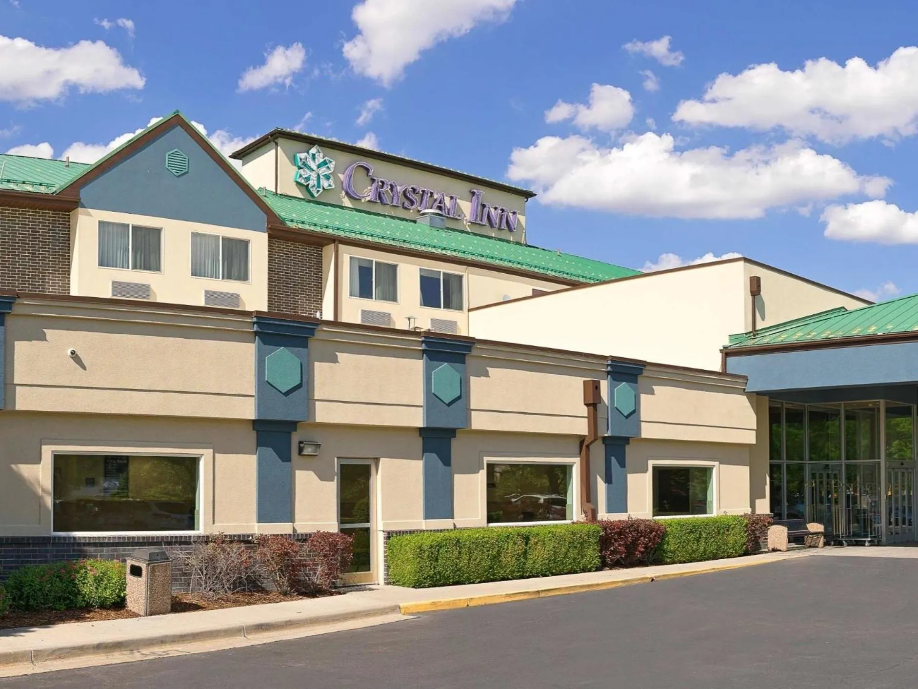 Property building in Crystal Inn Hotel & Suites - West Valley City