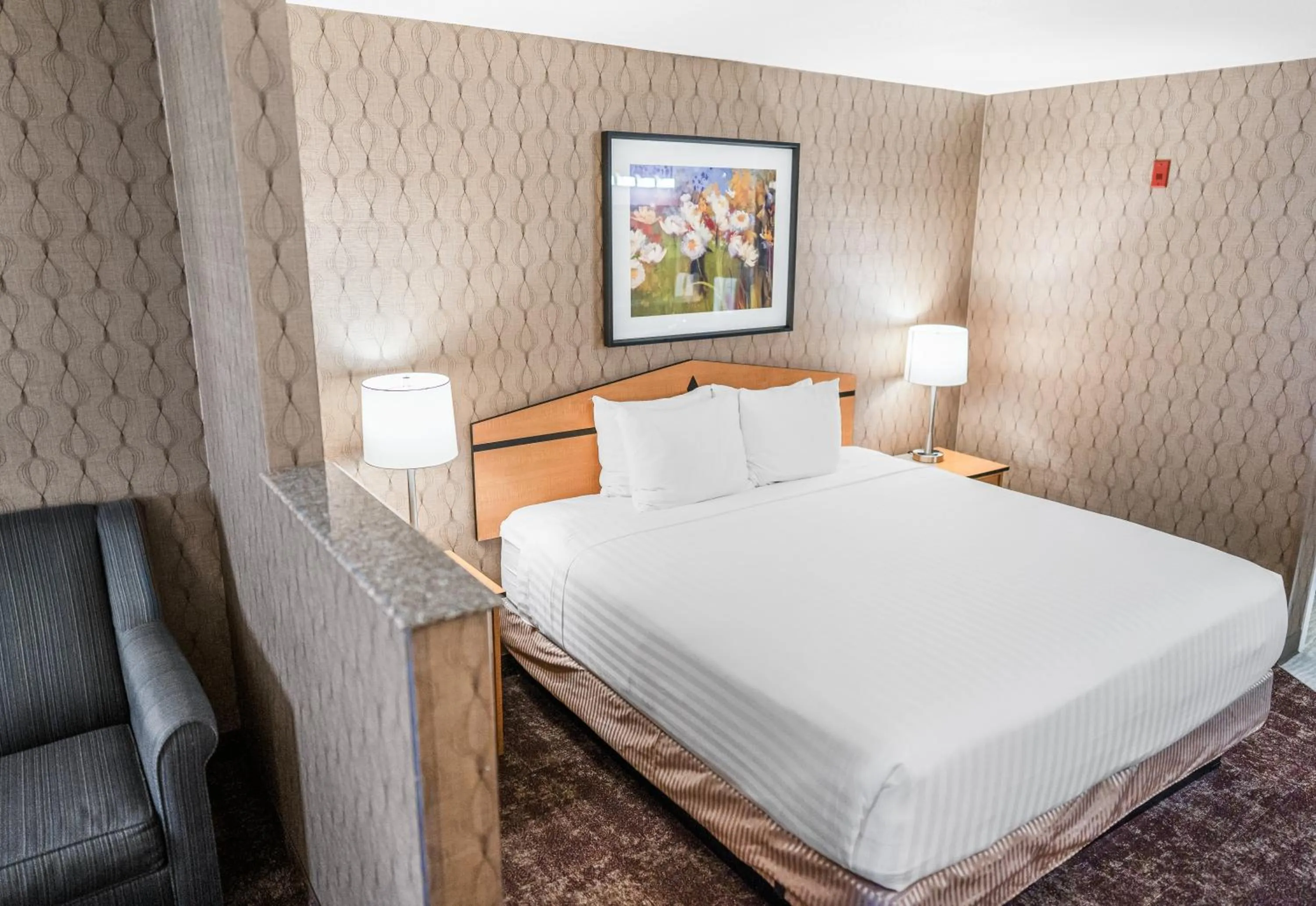 Bed in Crystal Inn Hotel & Suites - West Valley City