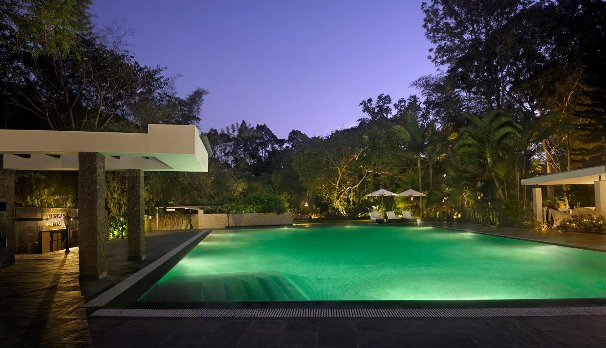 Swimming pool in Amanvana Spa Resort, Coorg