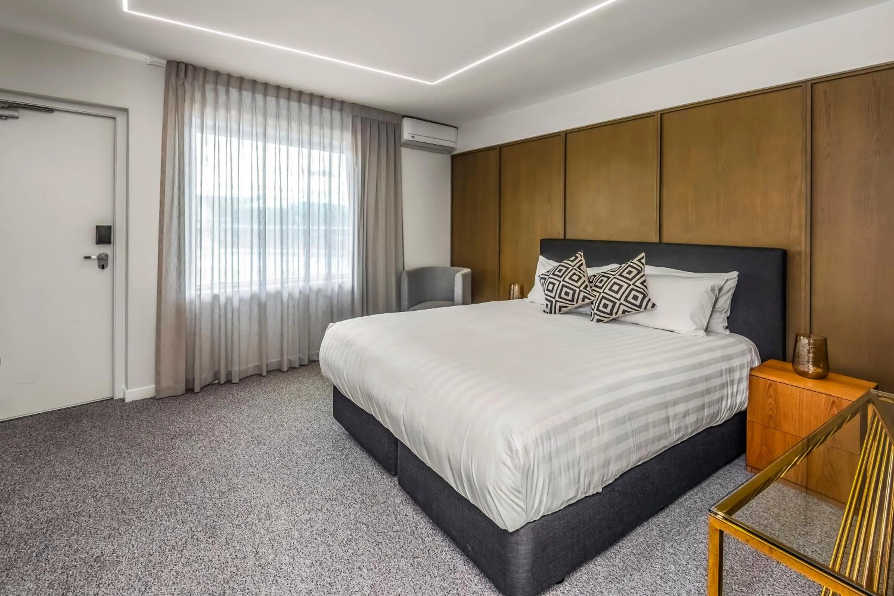 Bed in Poenamo Hotel