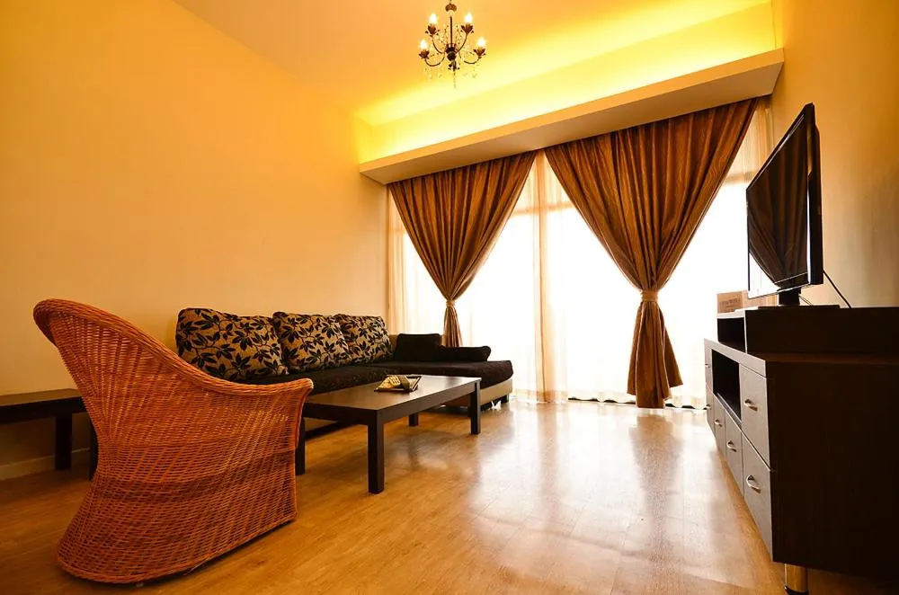 TV and multimedia in Jetty Suites Apartments