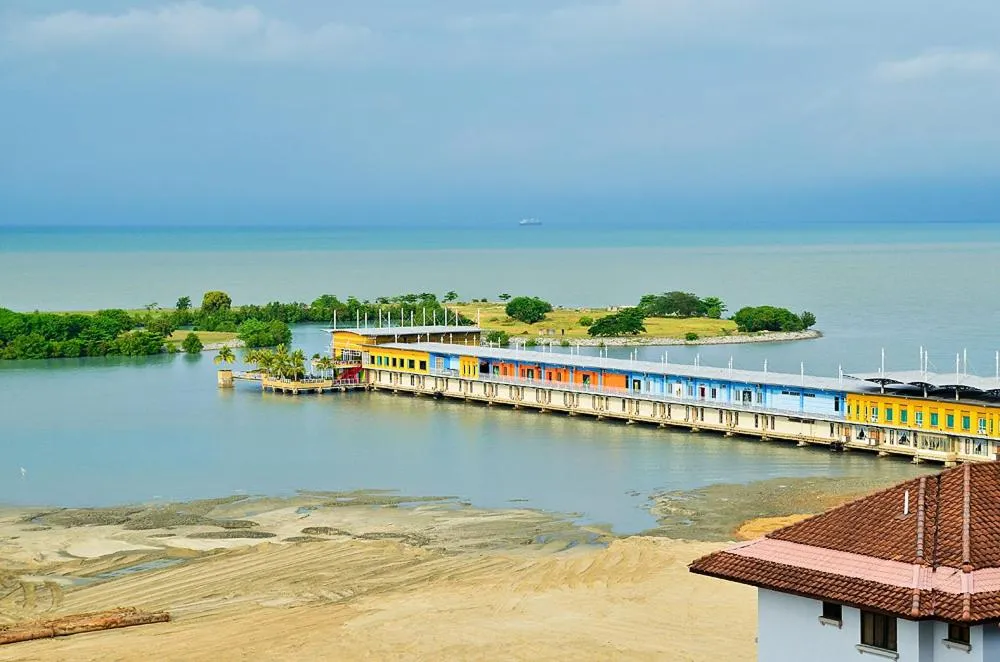 Day in Jetty Suites Apartments