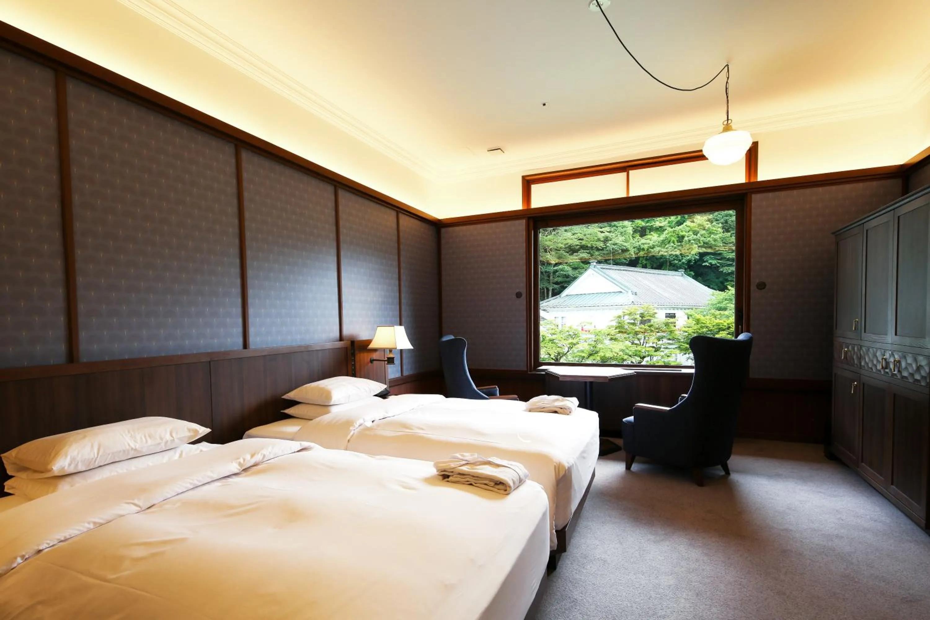 Bed in Nikko Kanaya Hotel