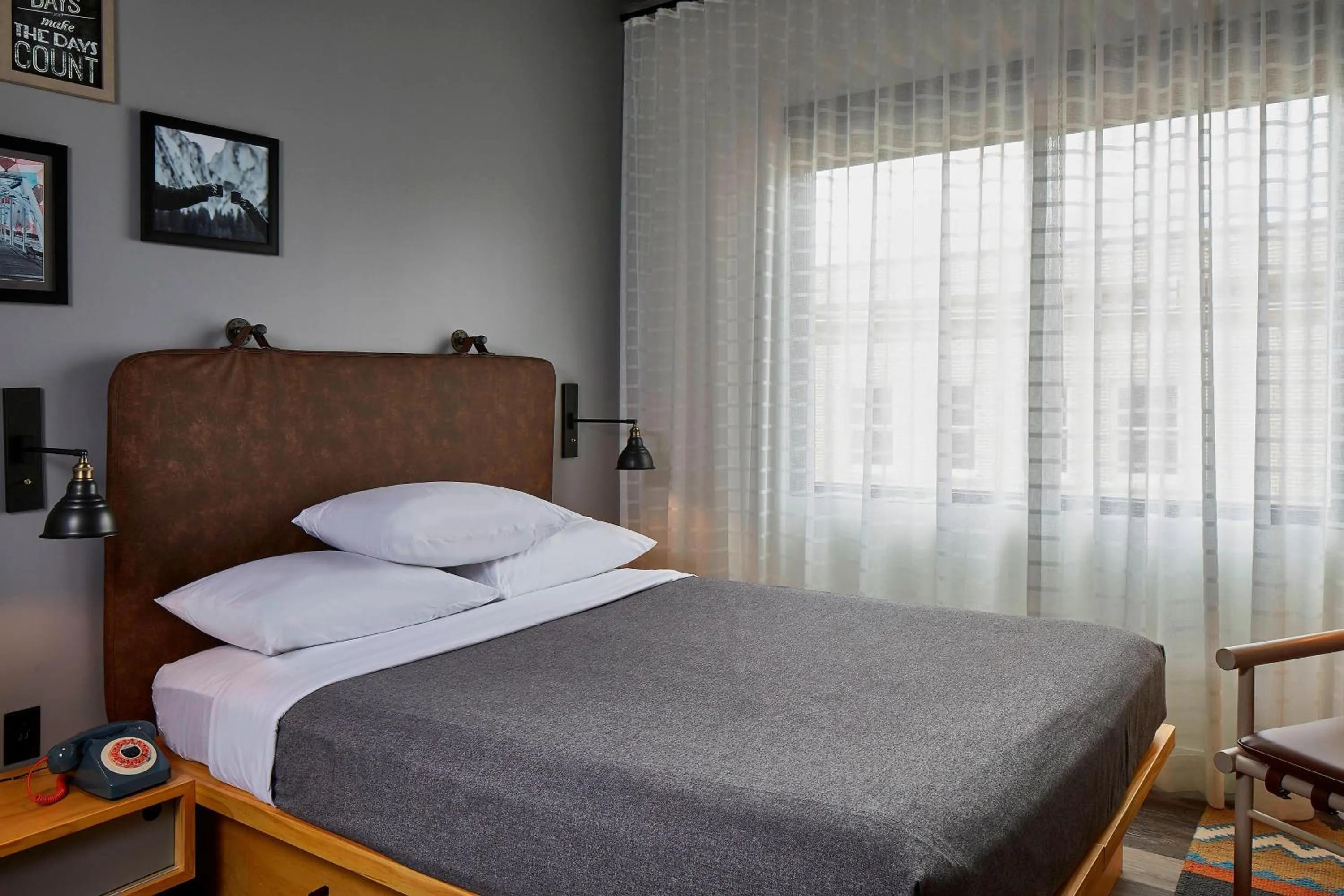 Photo of the whole room, Bed in Moxy Chattanooga Downtown