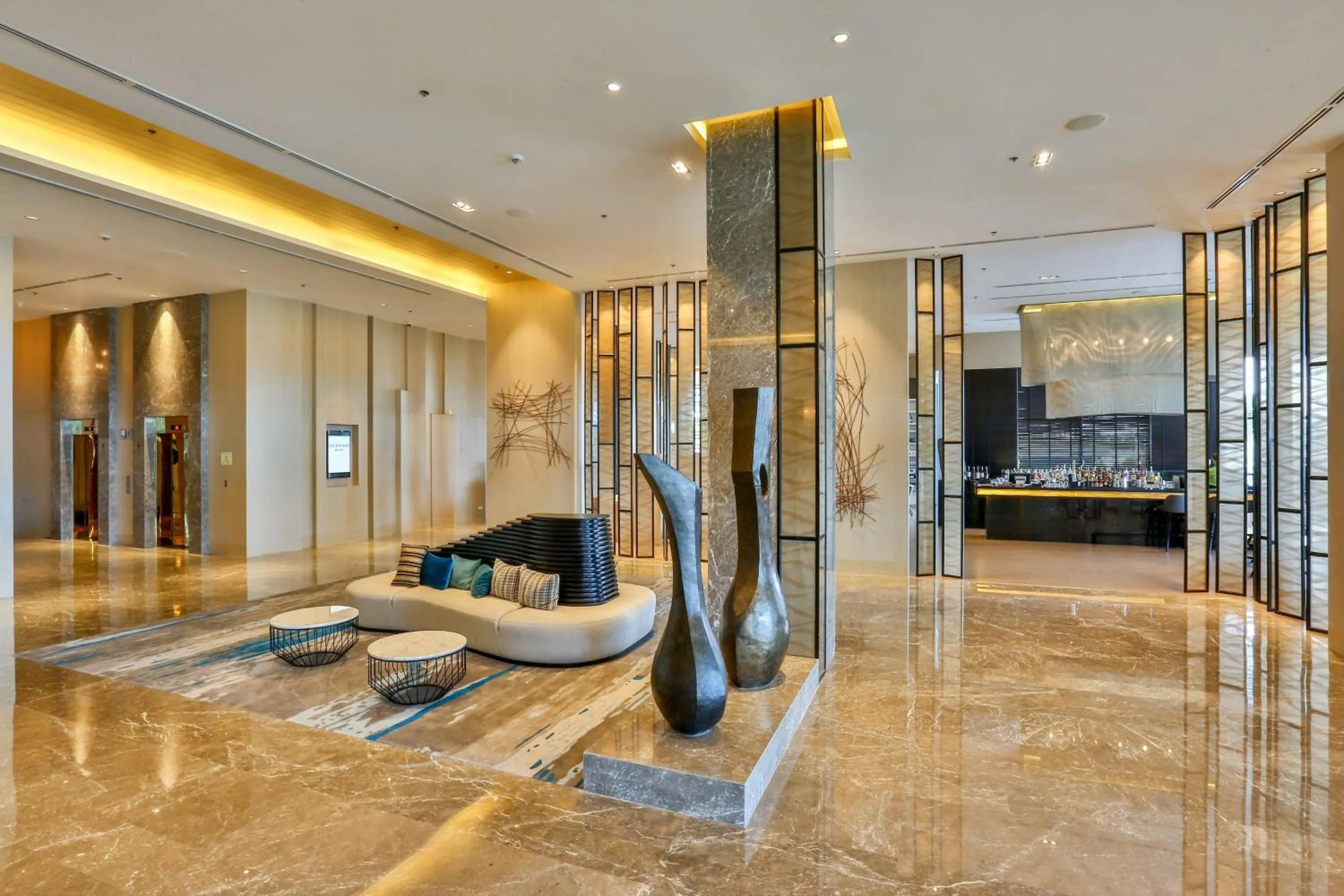 Lobby or reception in Courtyard by Marriott Iloilo