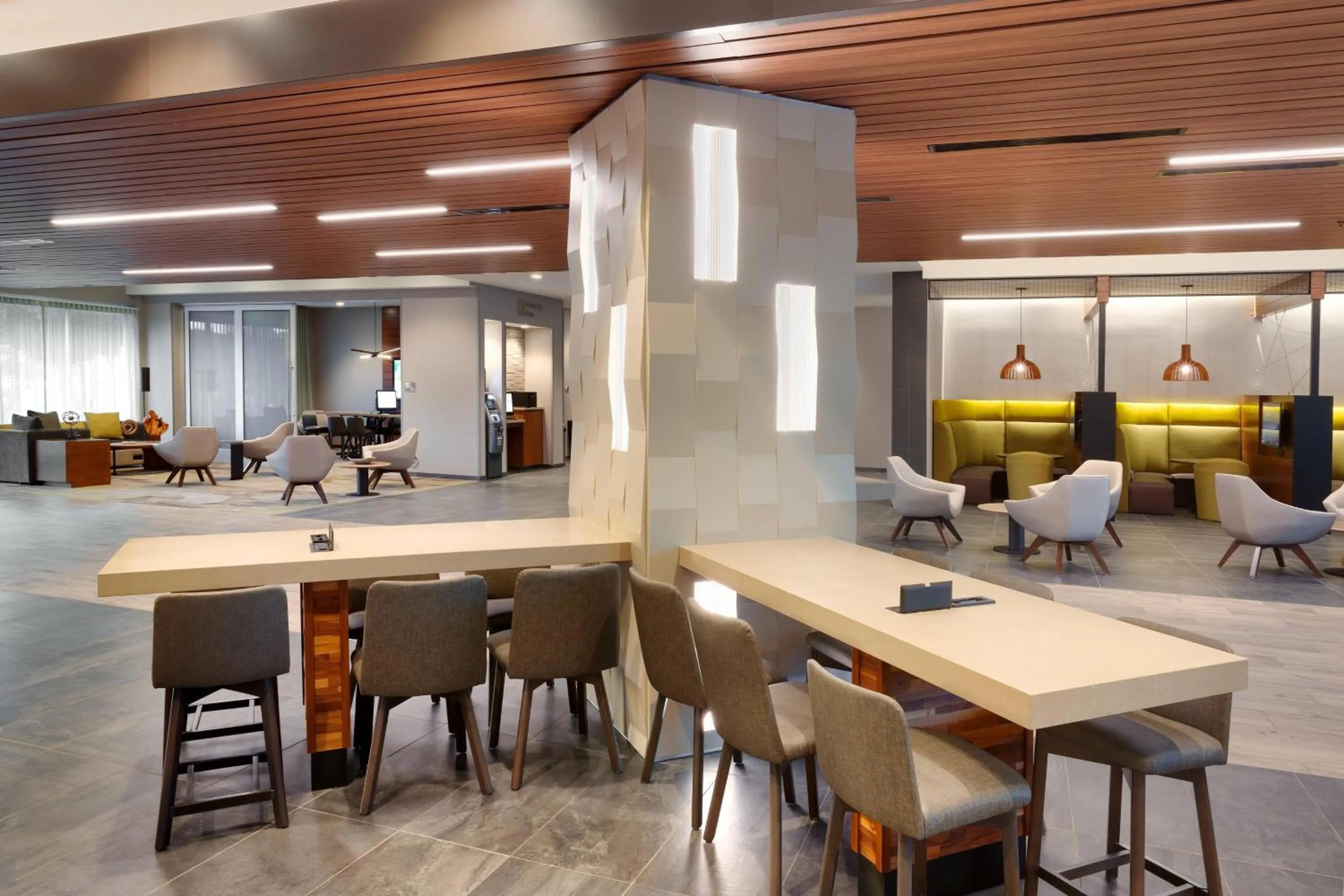 Lobby or reception in Courtyard by Marriott Los Angeles LAX/Hawthorne