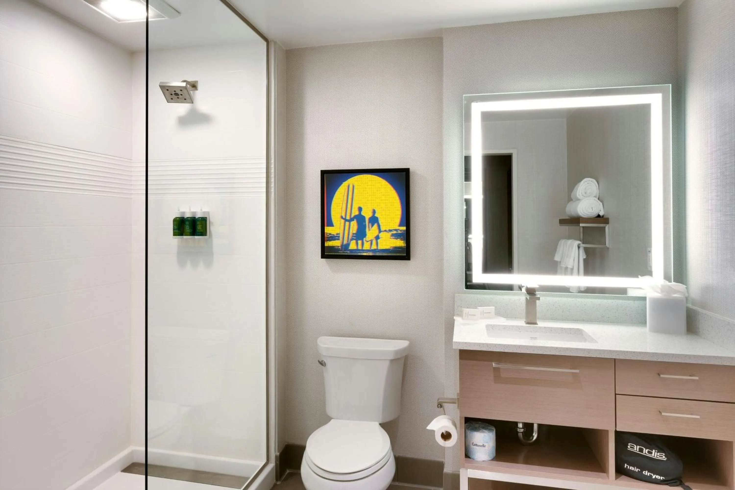 Bathroom in TownePlace Suites by Marriott Los Angeles LAX/Hawthorne