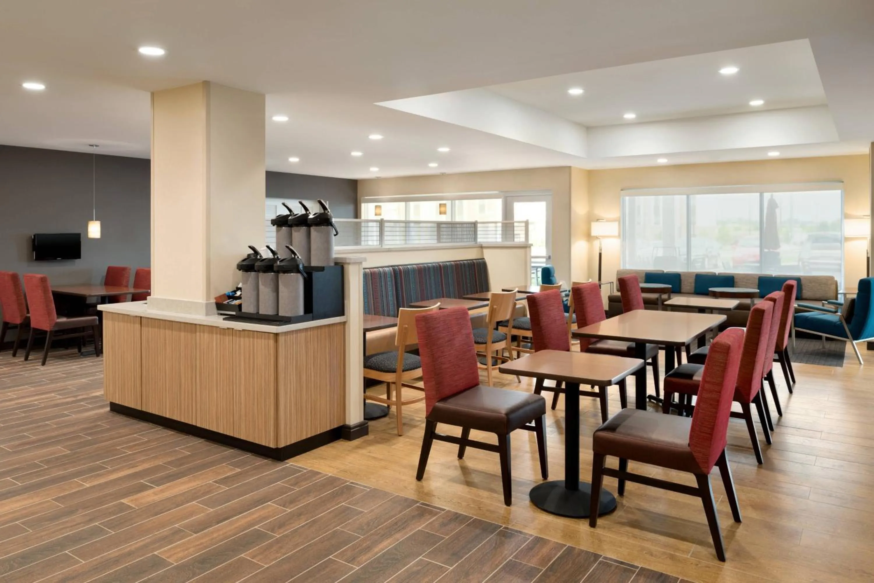 Breakfast in TownePlace Suites by Marriott Joliet Minooka