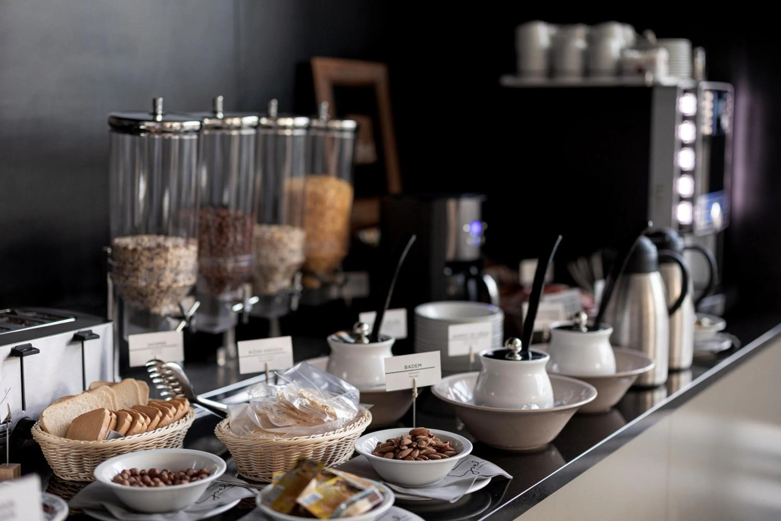 Food and drinks in Aparthotel Joel