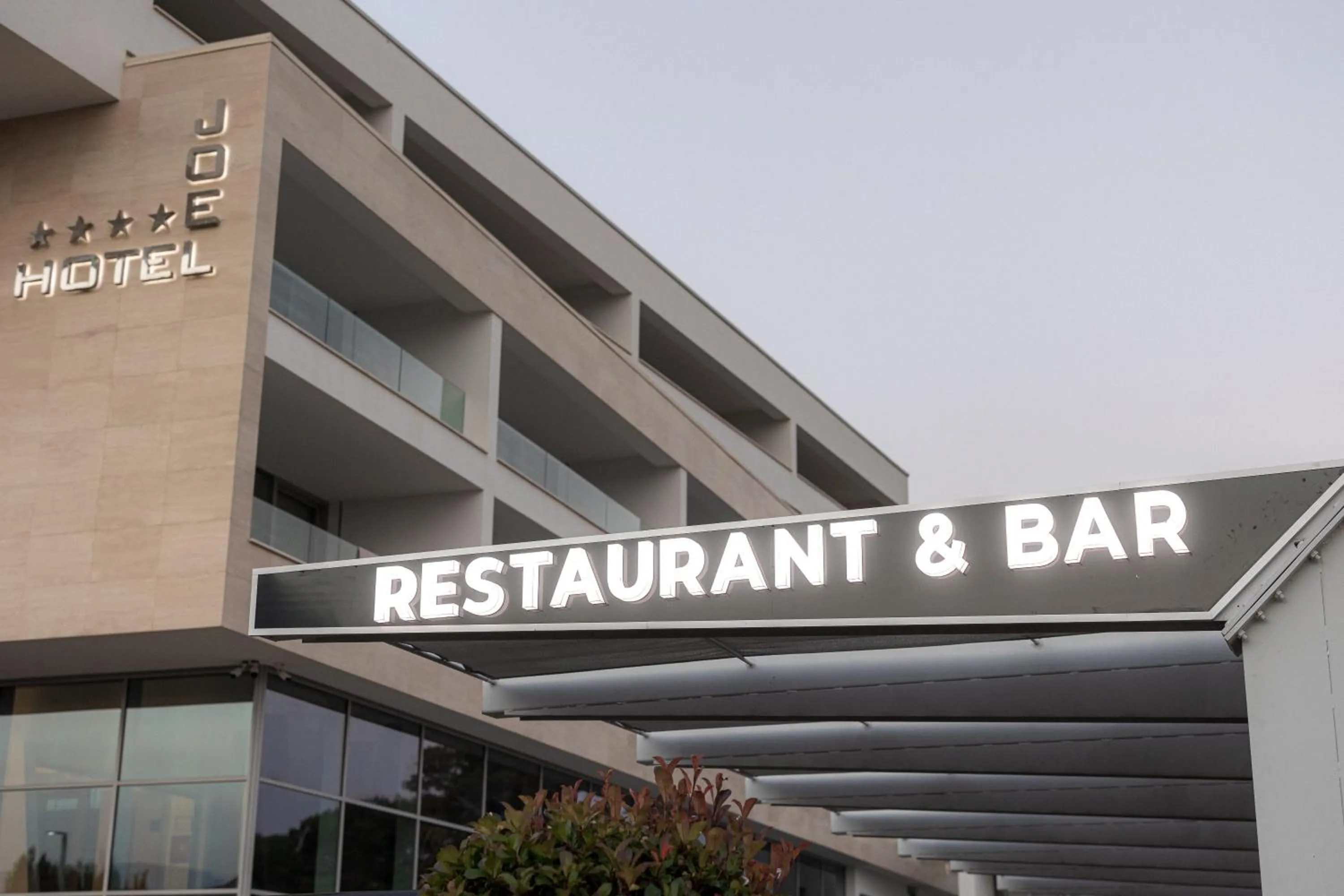 Property building in Aparthotel Joel