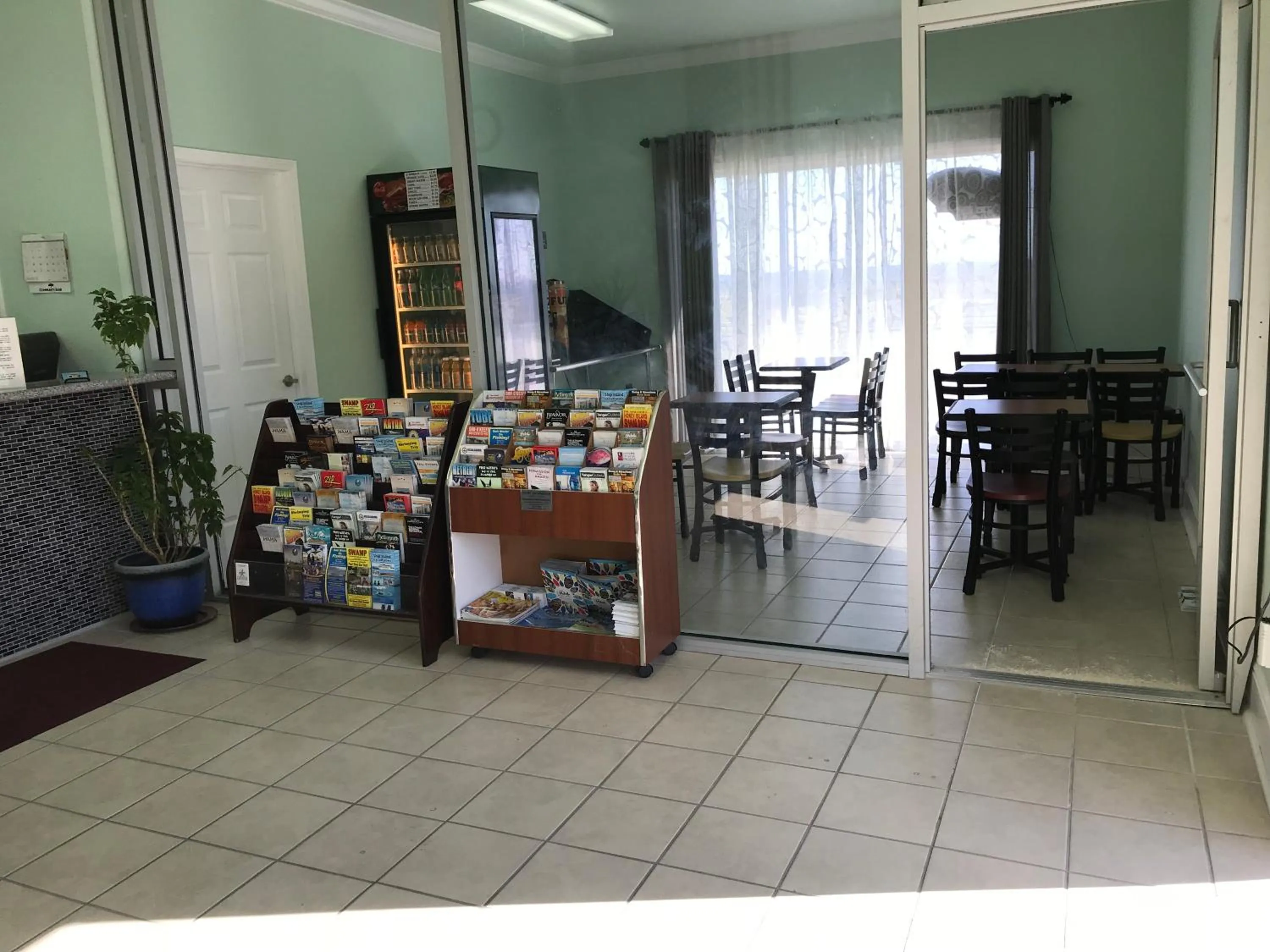 Continental breakfast in Bayfront Inn Biloxi