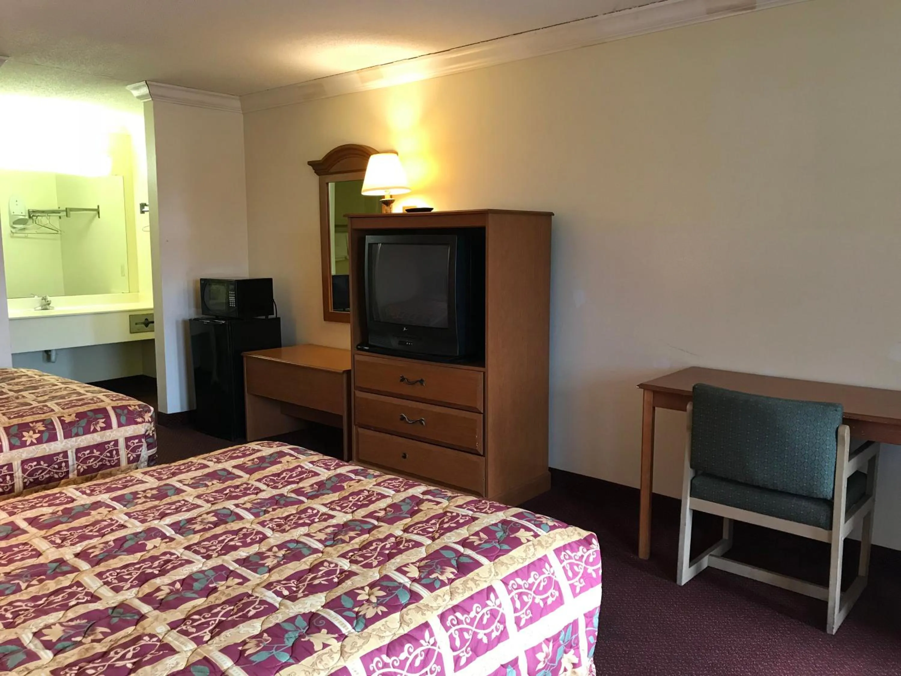 Bed in Bayfront Inn Biloxi