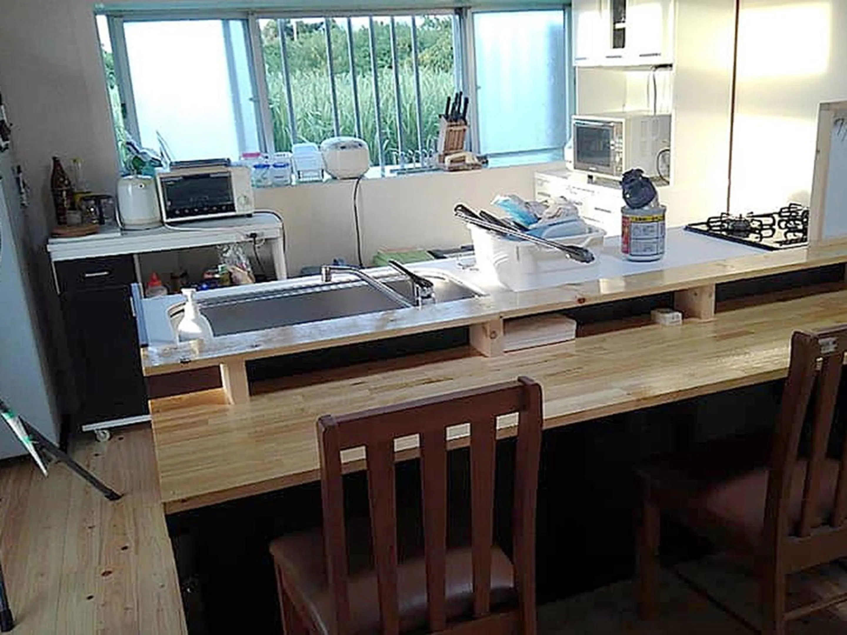 Communal kitchen in Guest House Miyakojima