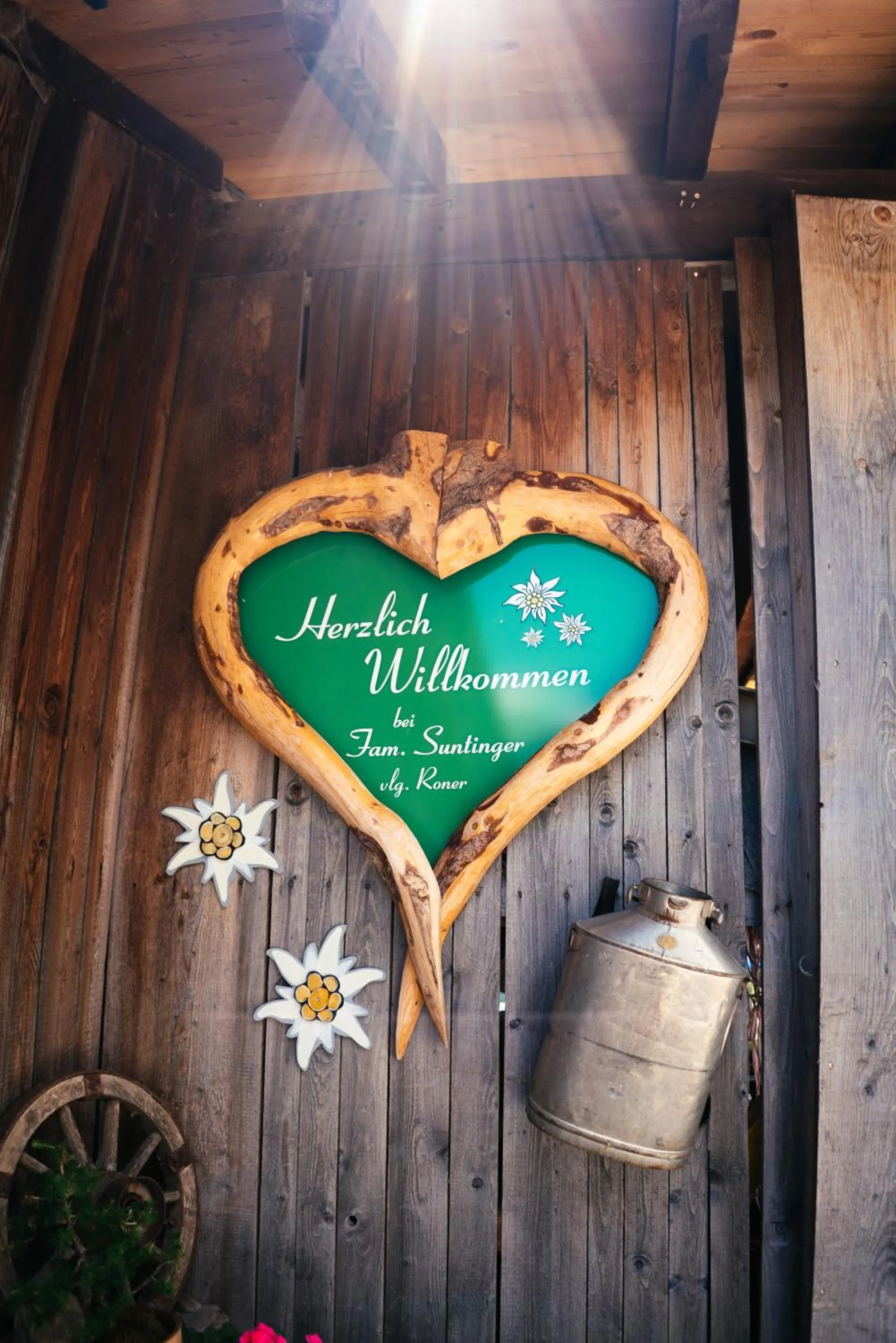 Property logo or sign in Ferienwohnung Suntinger