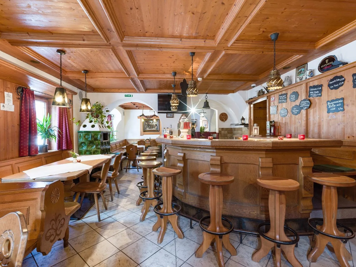 Food and drinks in Hotel Post