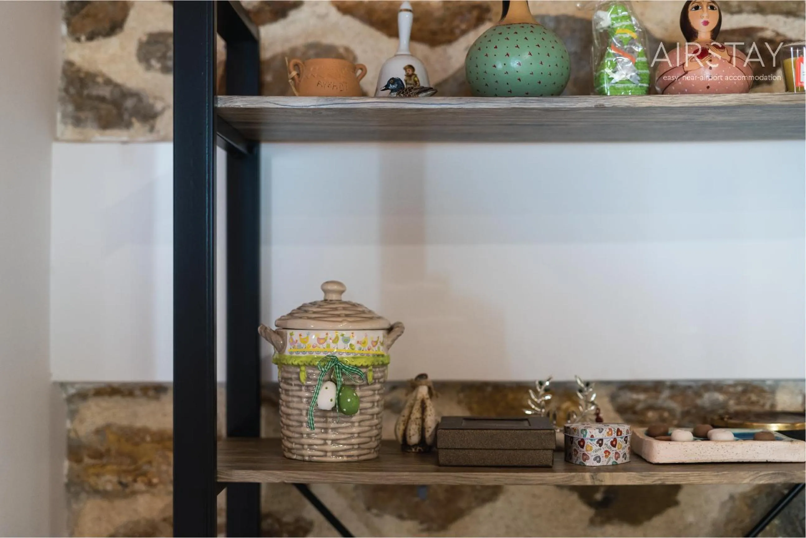 Kitchen or kitchenette in Orianna Apartment Airport by Airstay