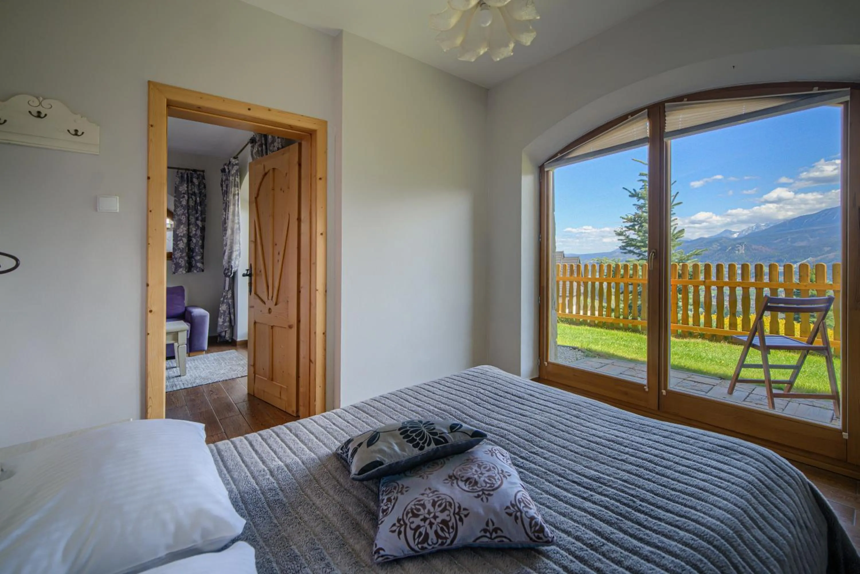 Bedroom, Bed in Butorowy Dwór