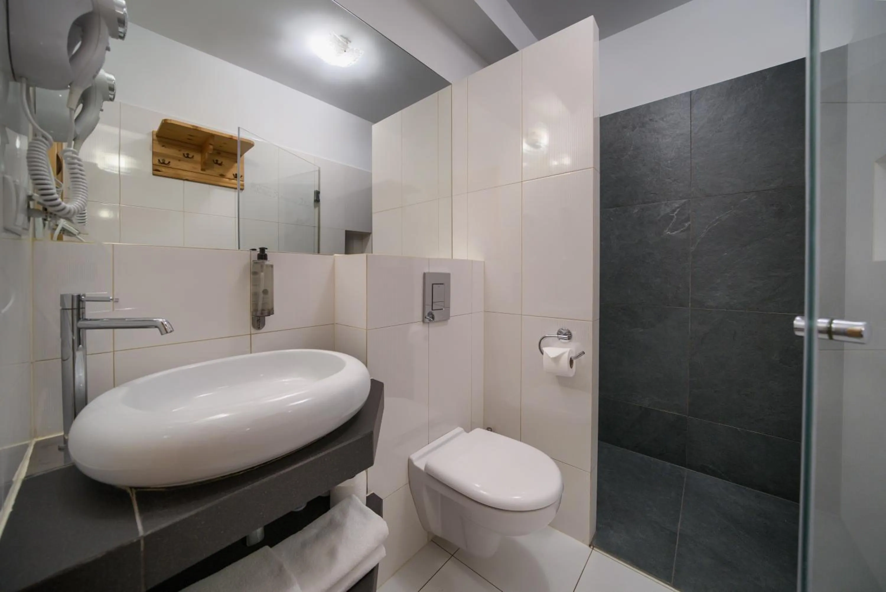 Shower in Butorowy Dwór