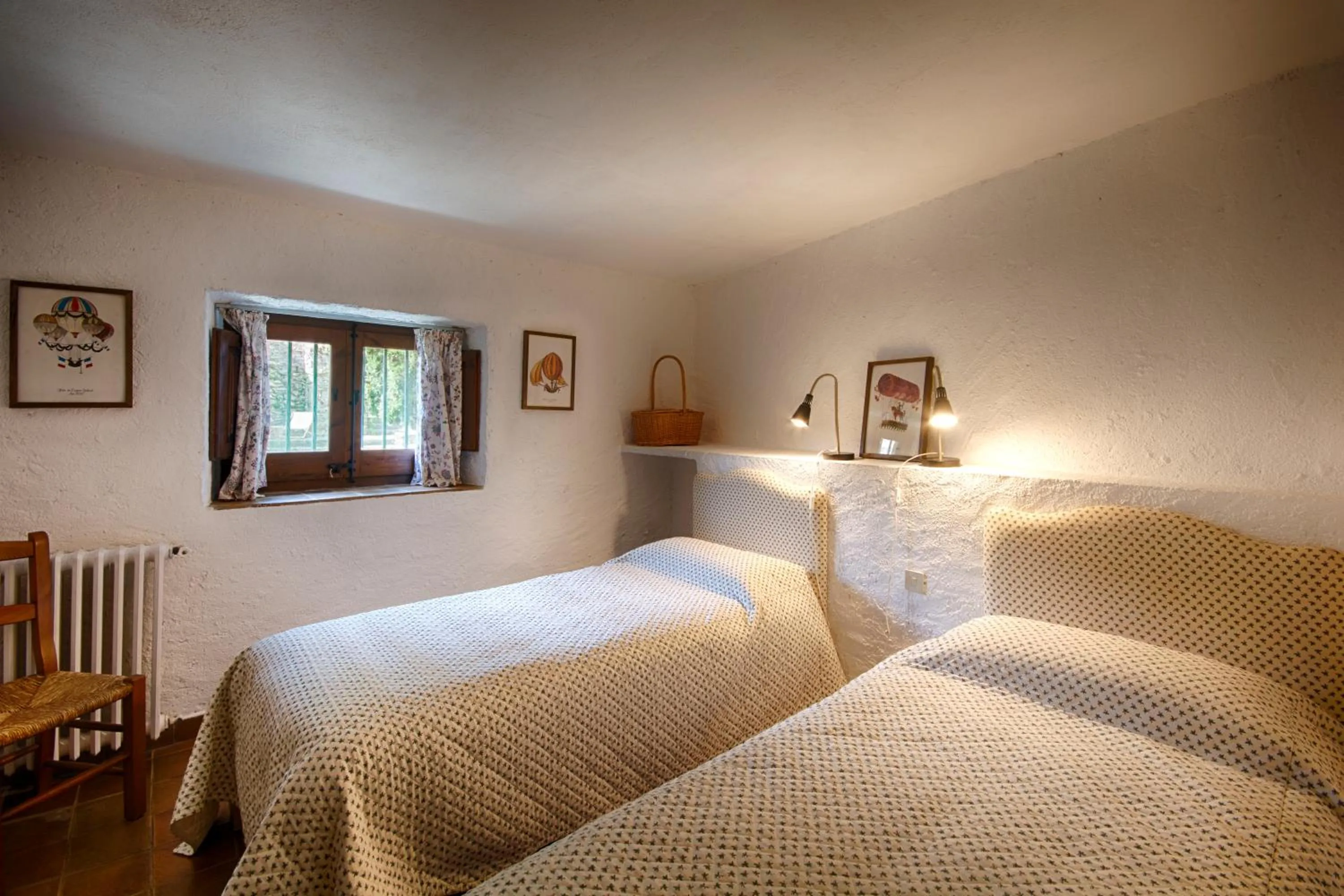 Bedroom, Bed in Masia Can Pou