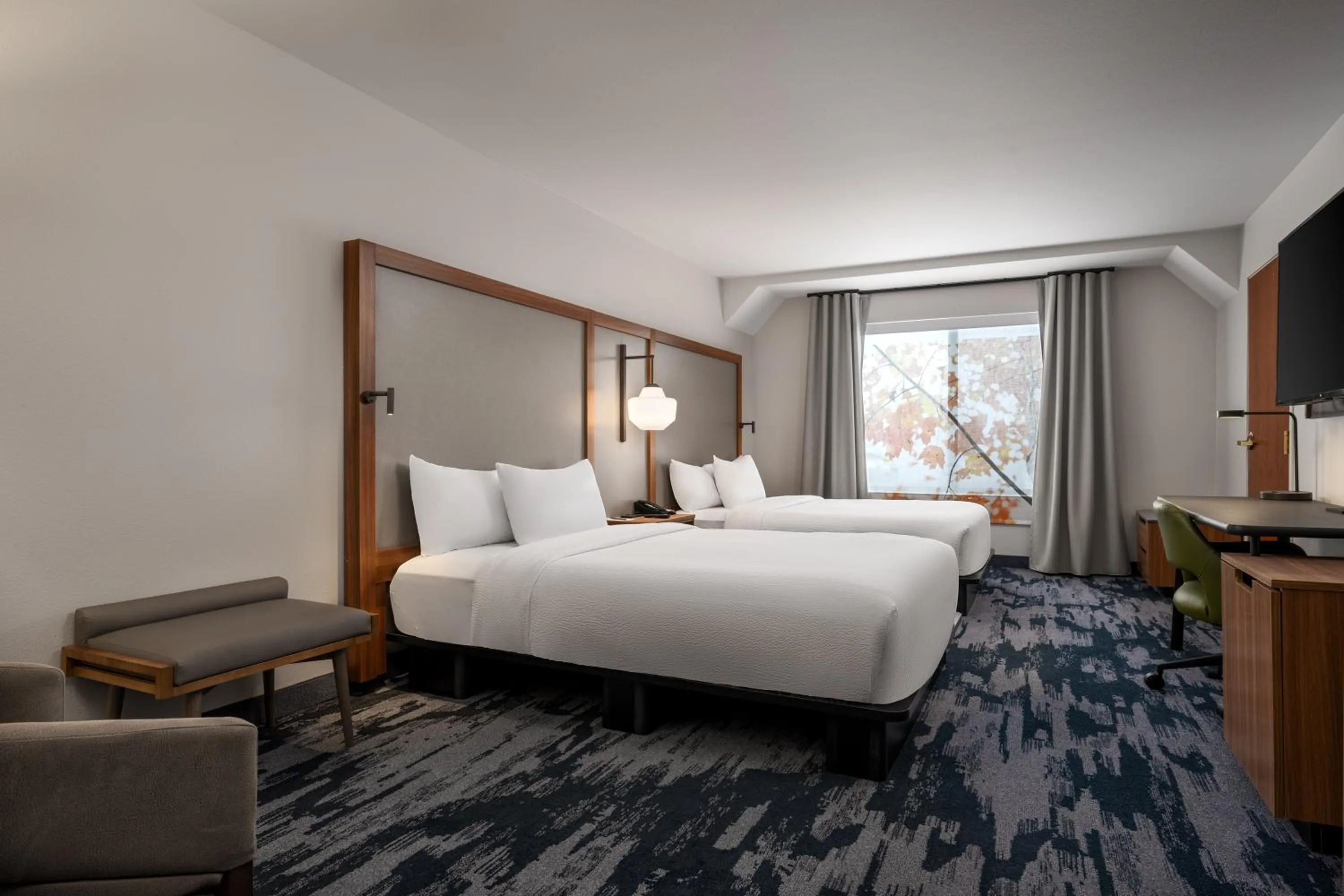 Bed in Fairfield by Marriott Inn & Suites Helena North