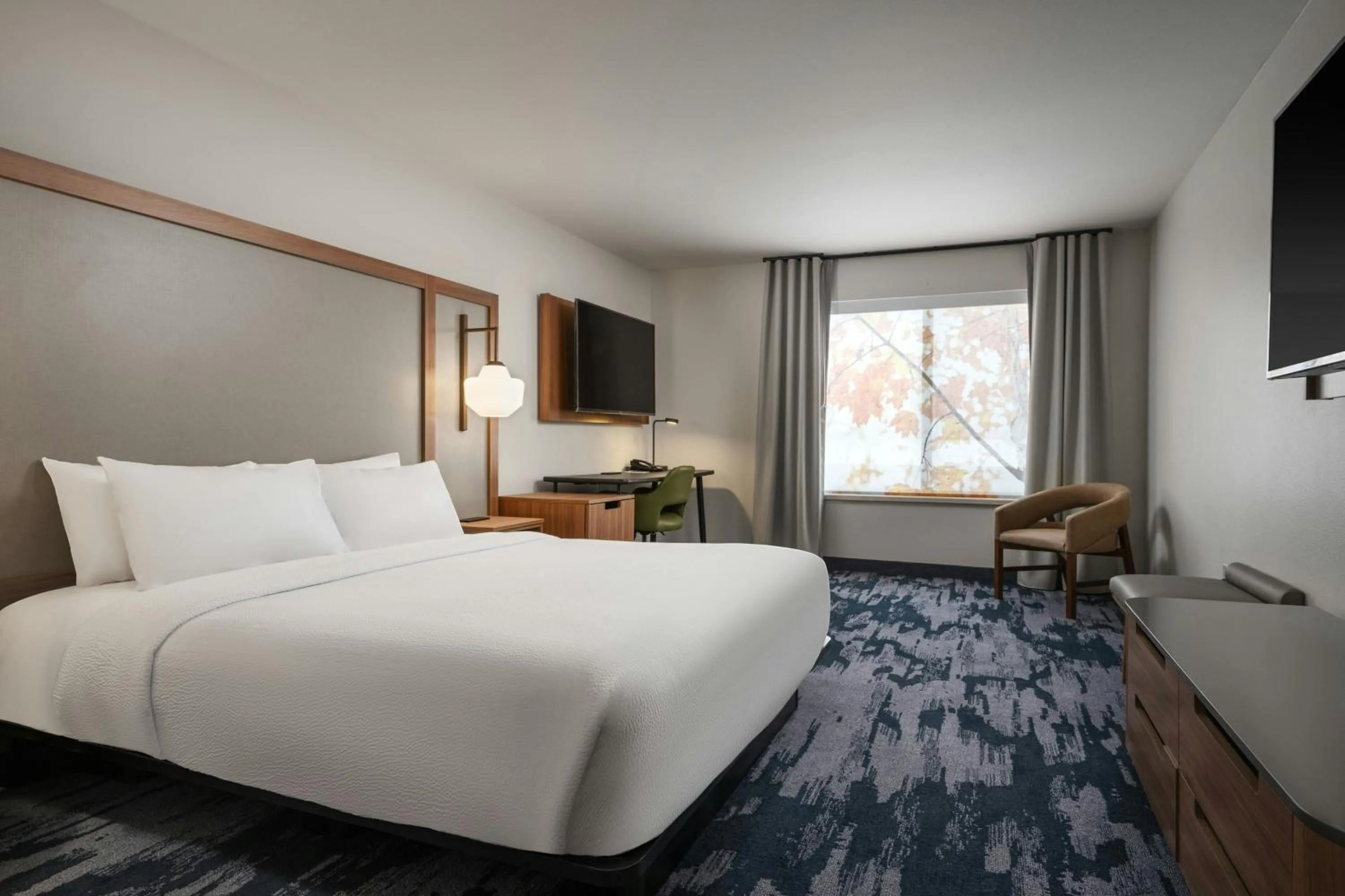 Photo of the whole room, Bed in Fairfield by Marriott Inn & Suites Helena North